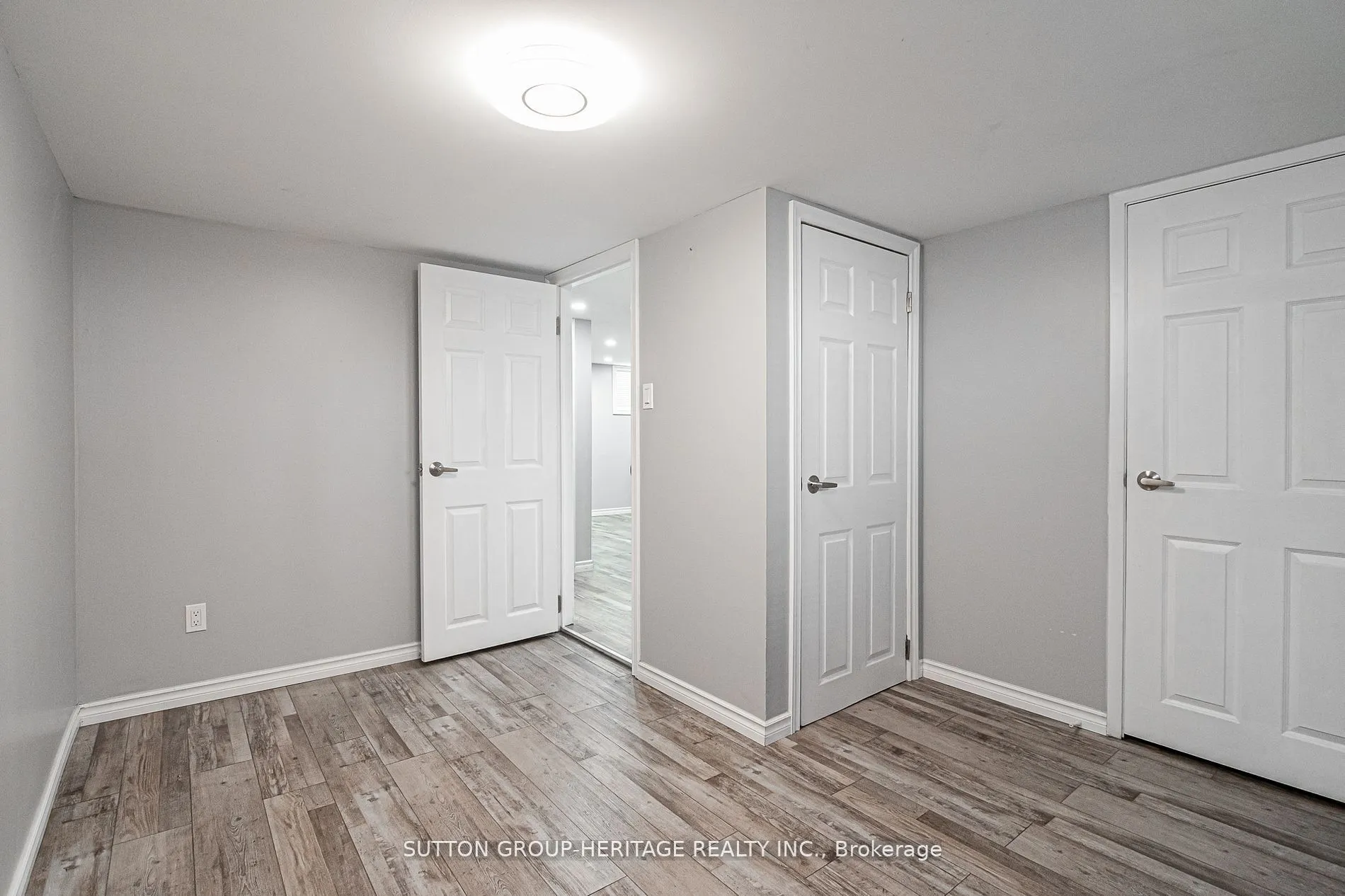 61 Main Street S