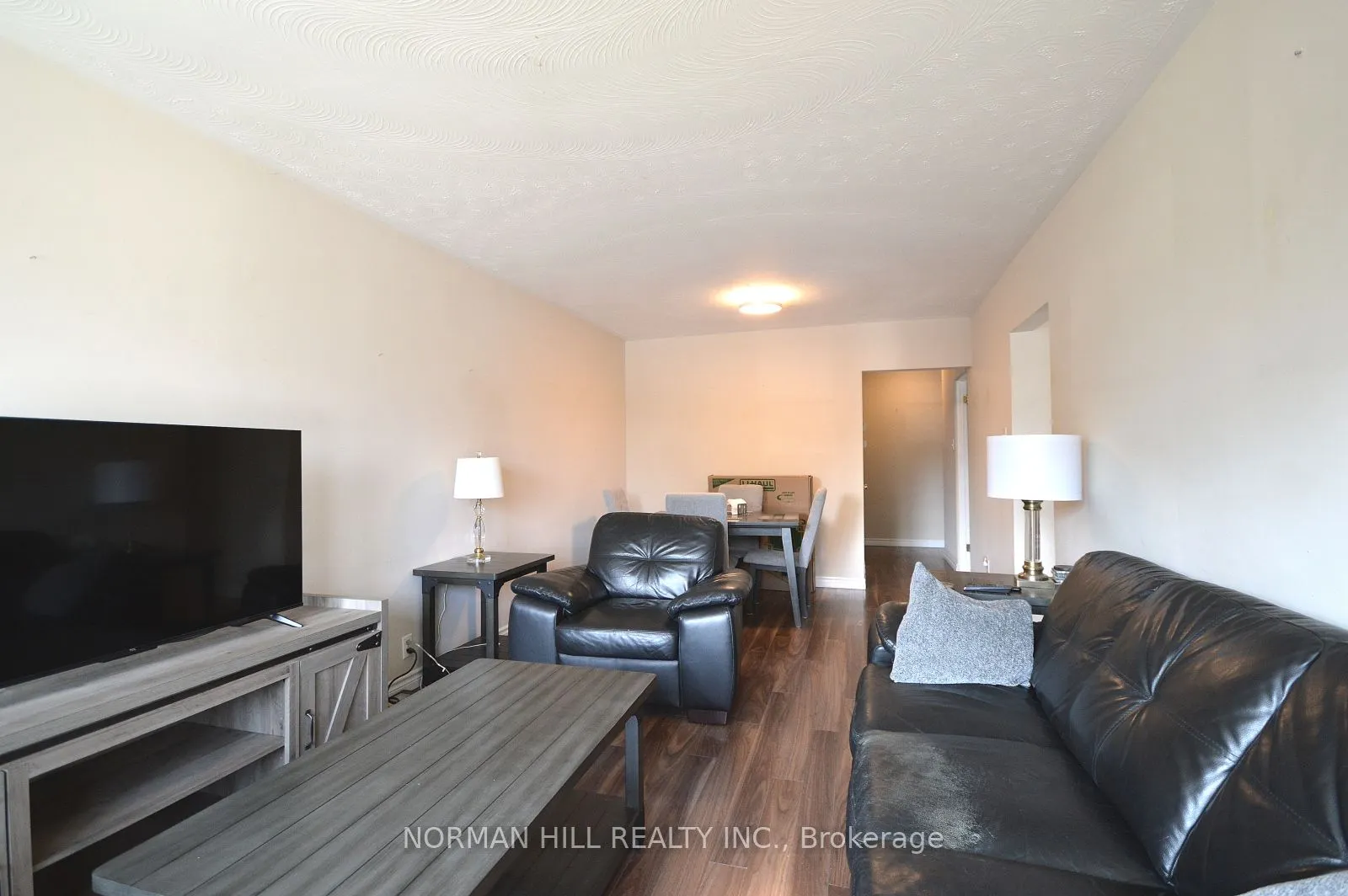 41 Newbury Drive, #Main Floor
