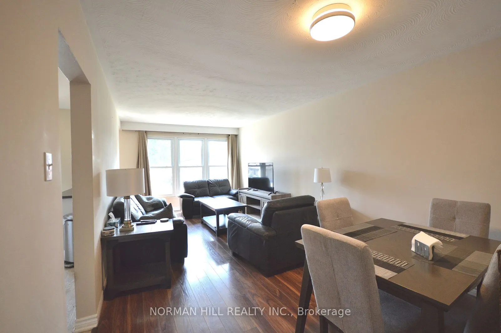 41 Newbury Drive, #Main Floor