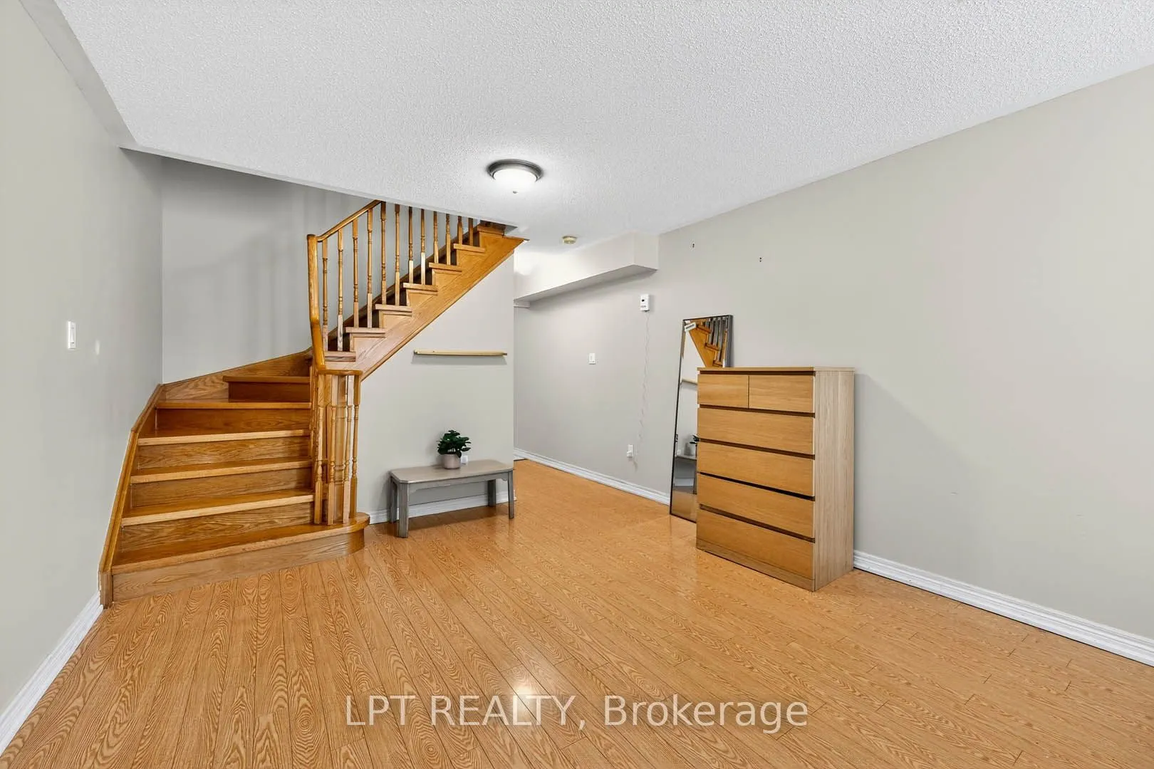 2624 Bur Oak Avenue