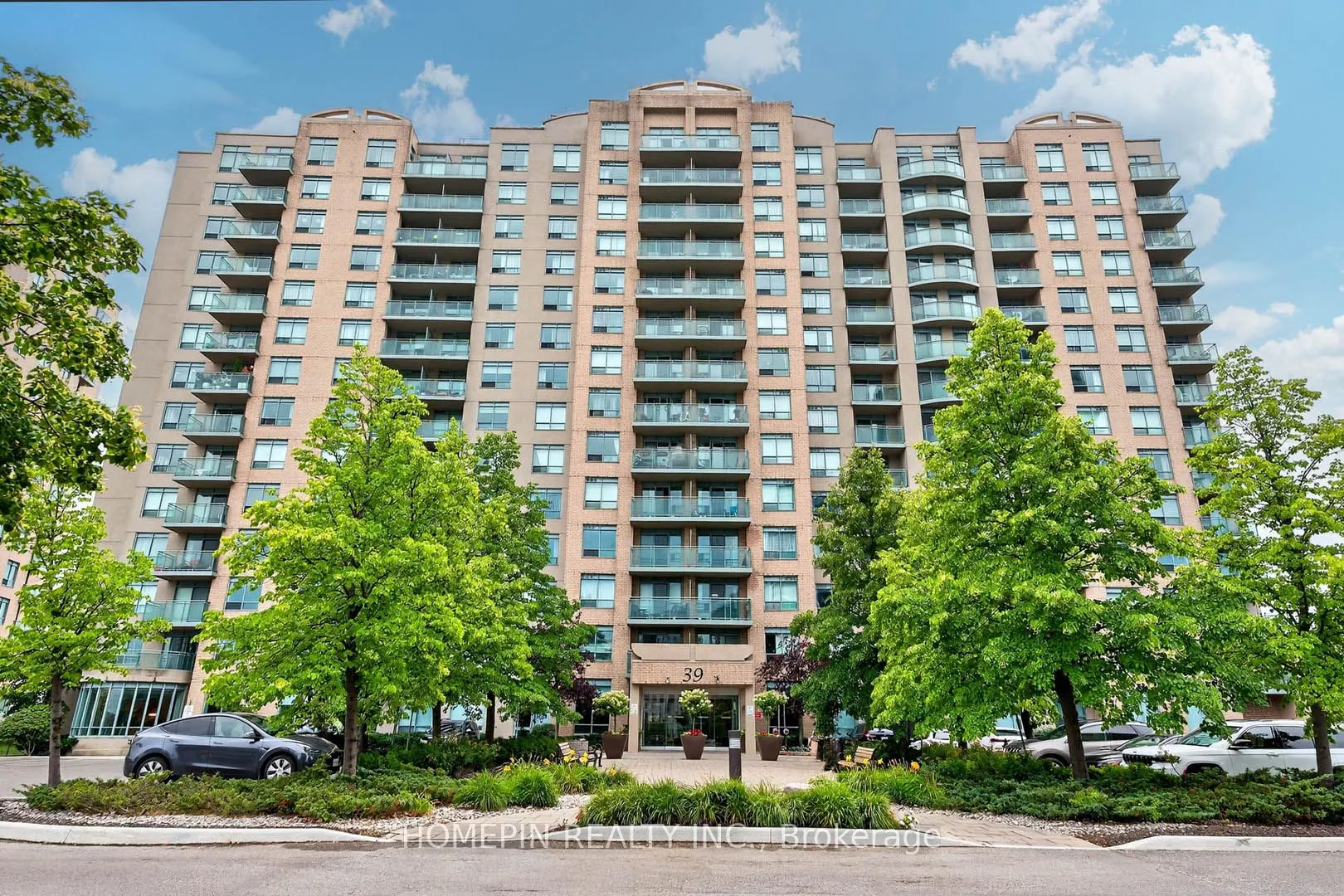 39 Oneida Crescent, #1103
