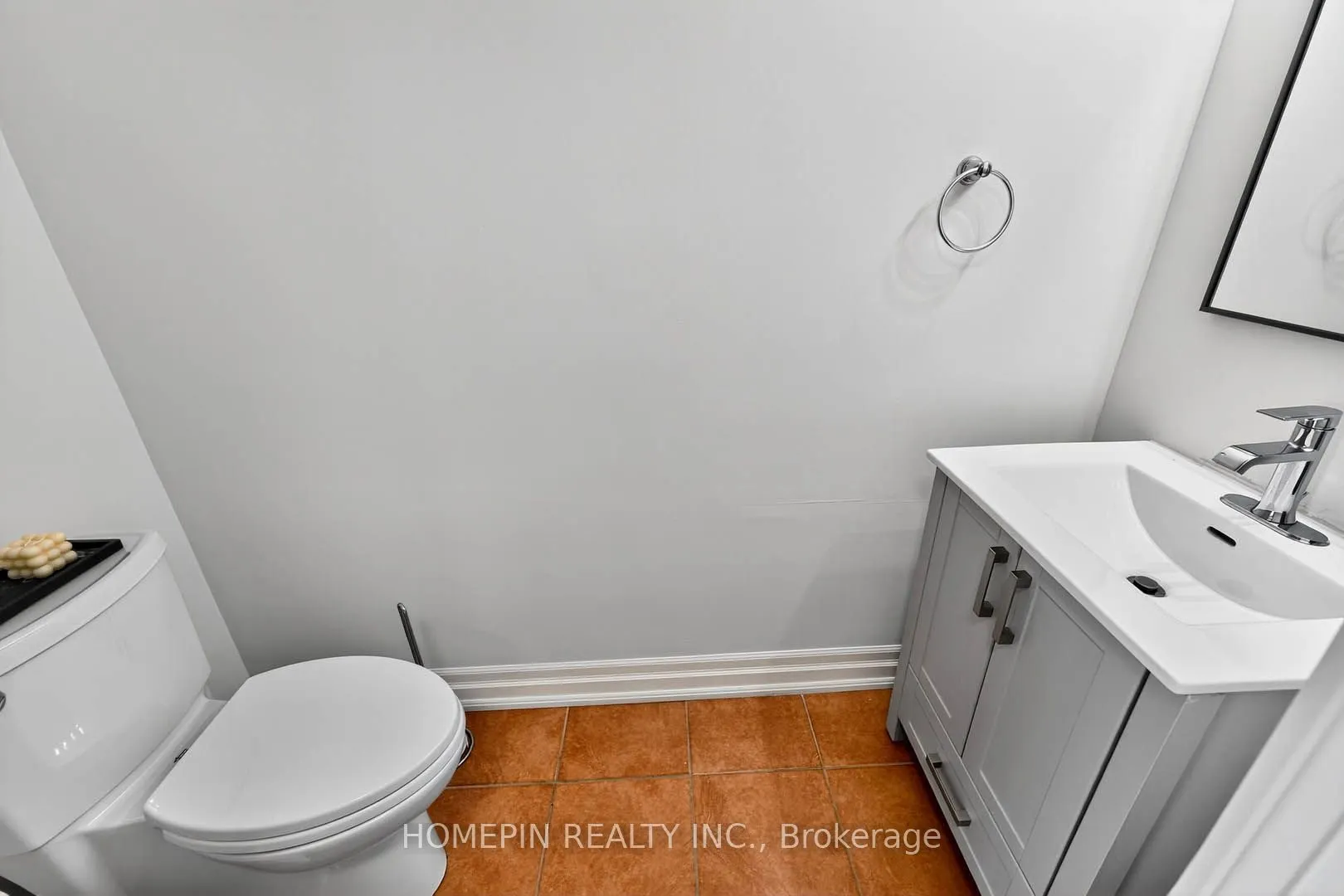 39 Oneida Crescent, #1103