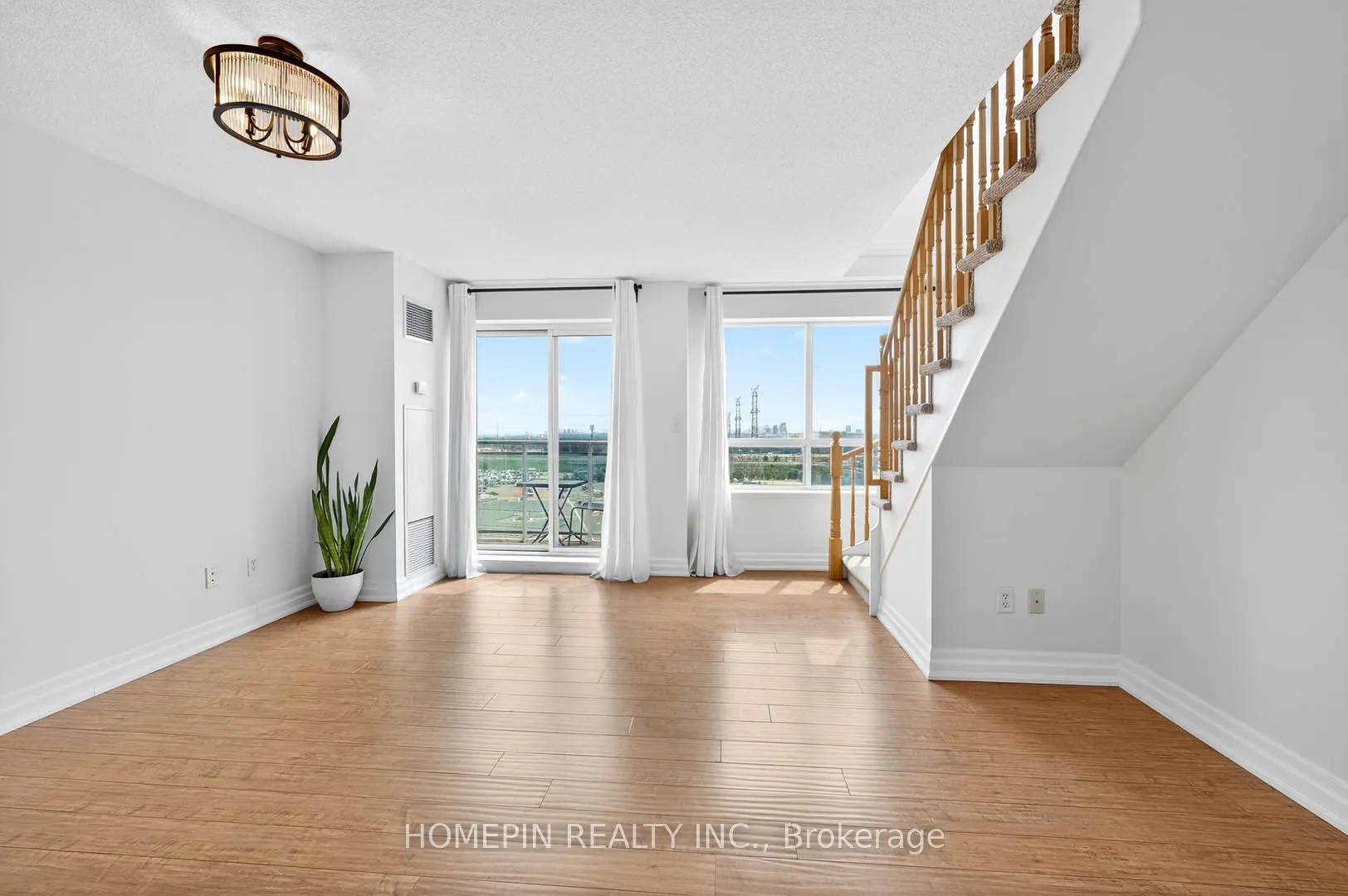 39 Oneida Crescent, #1103
