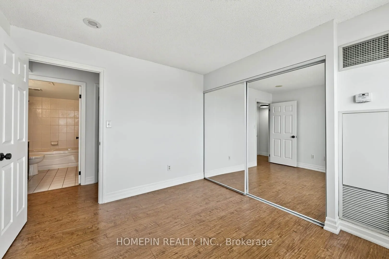 39 Oneida Crescent, #1103