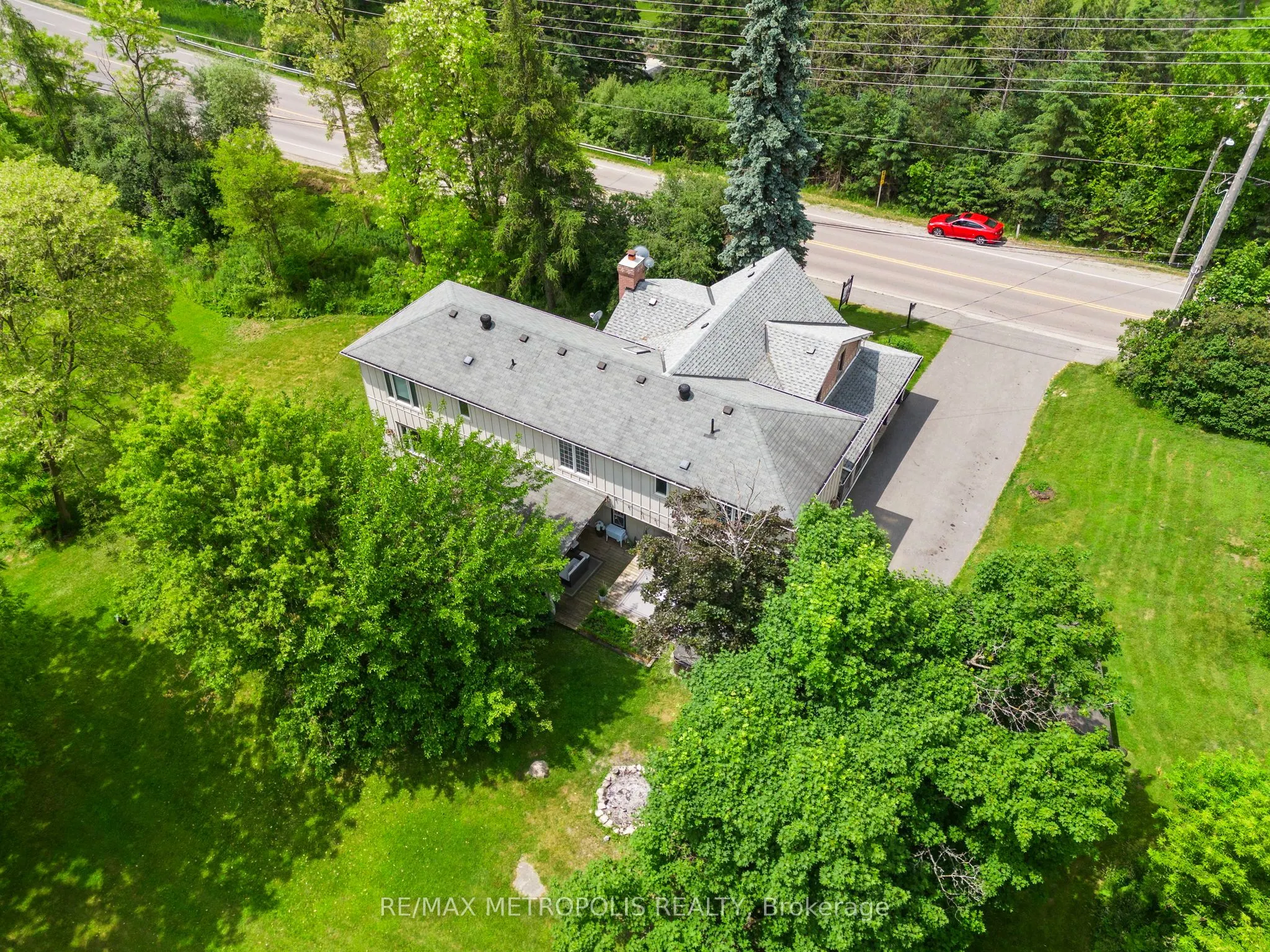 14537 Woodbine Avenue