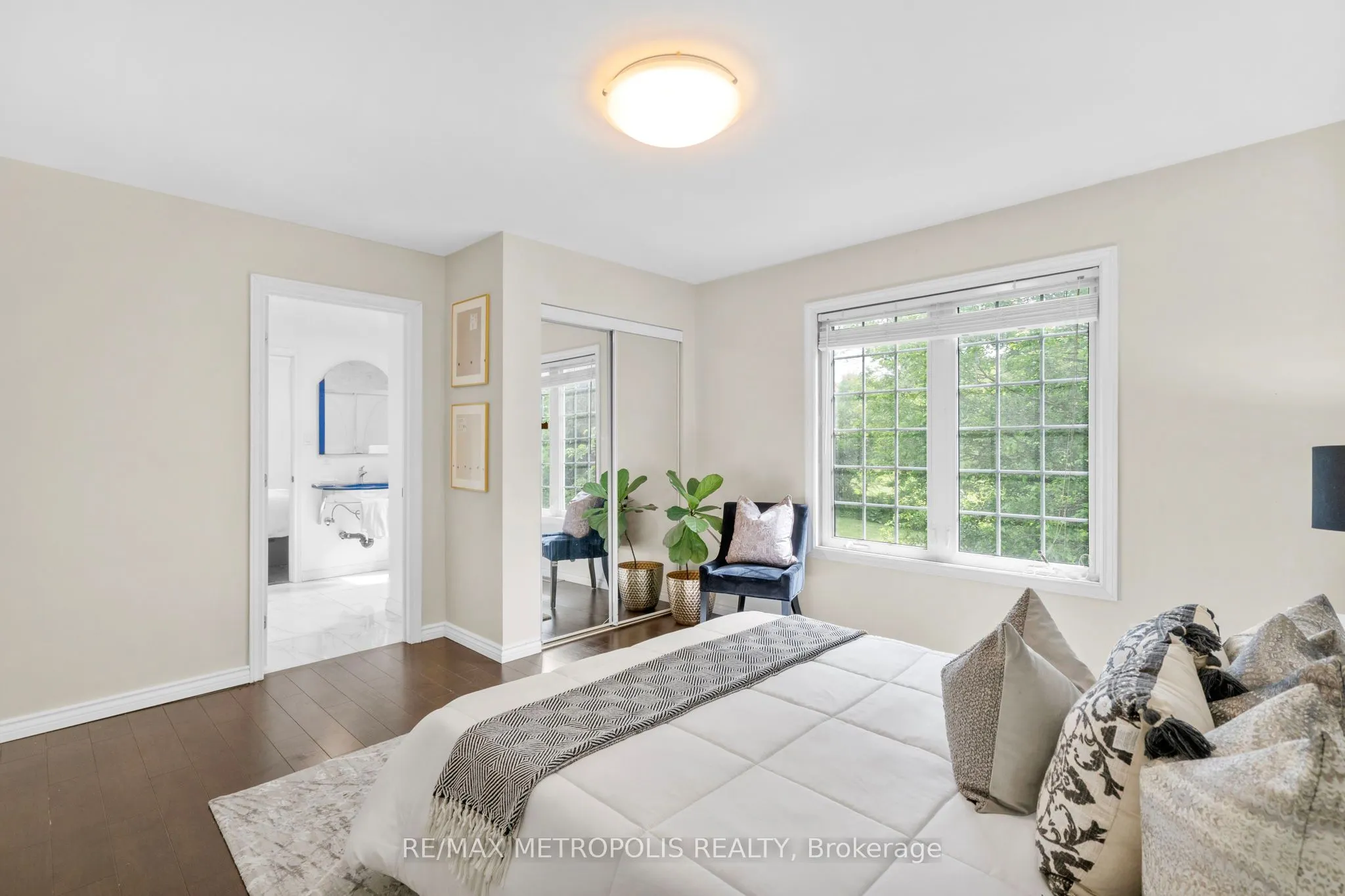 14537 Woodbine Avenue