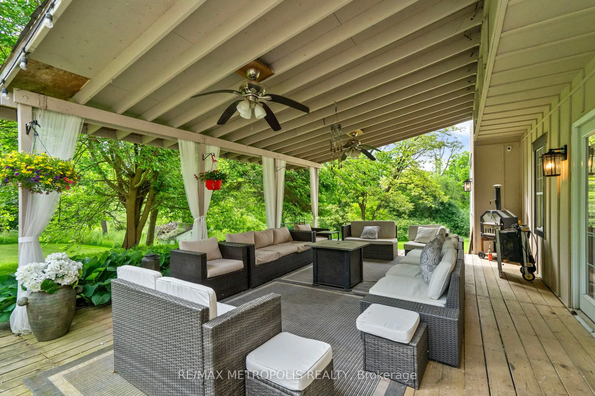 14537 Woodbine Avenue