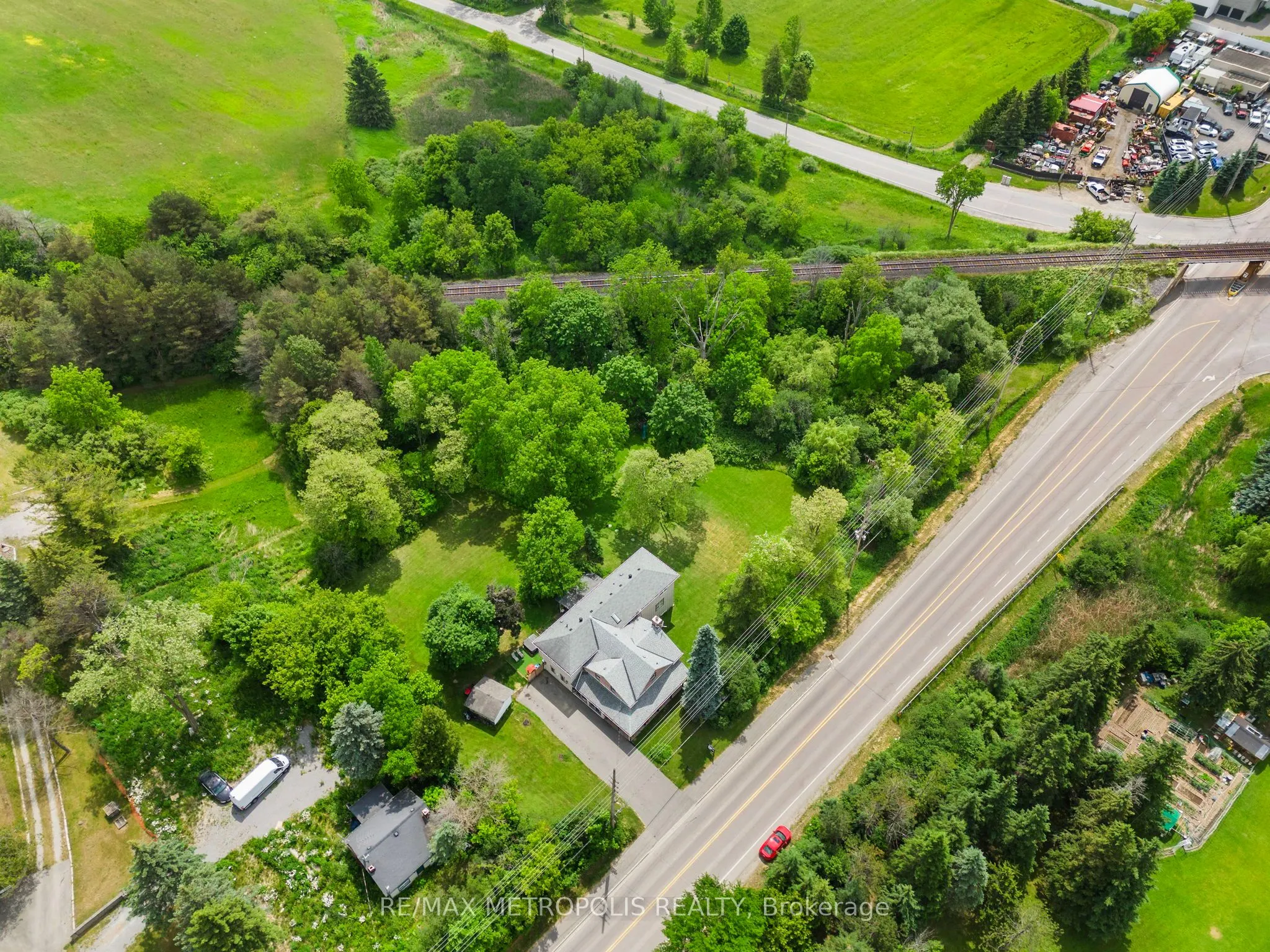 14537 Woodbine Avenue