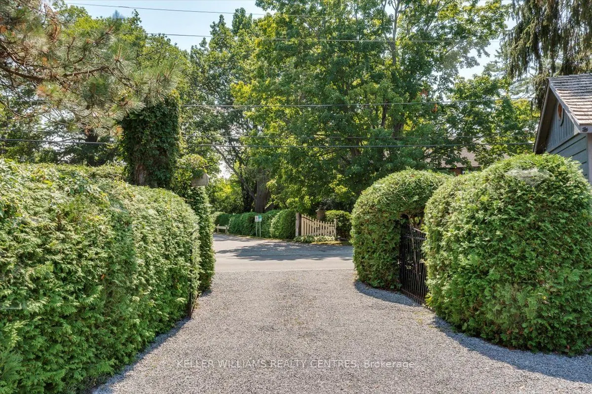 30 Hedge Road