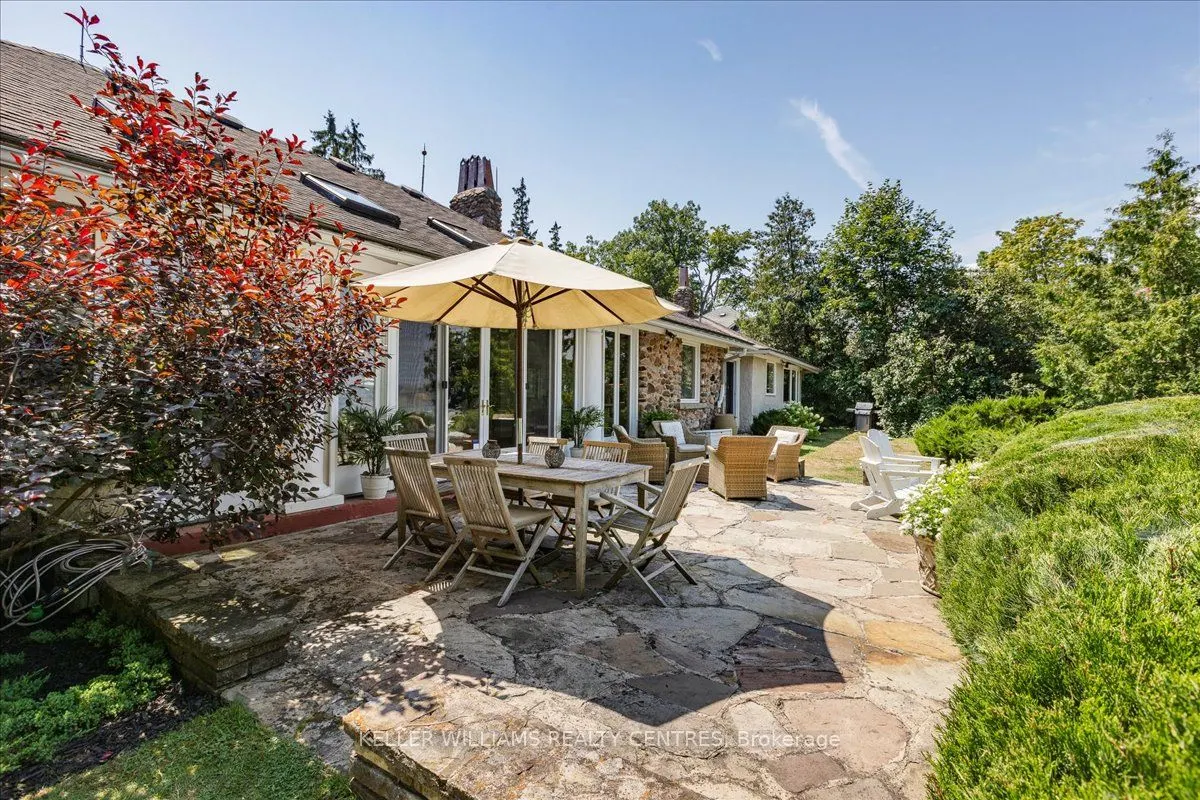 30 Hedge Road