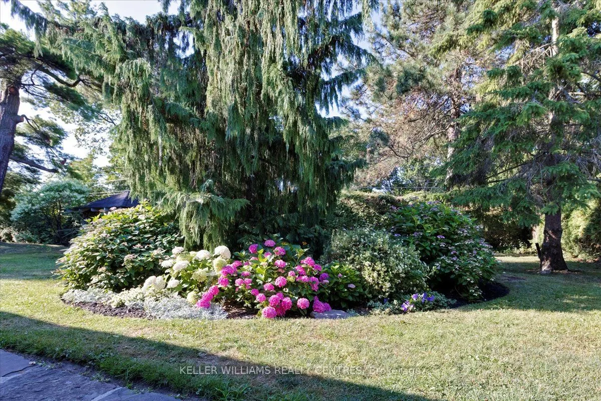 30 Hedge Road