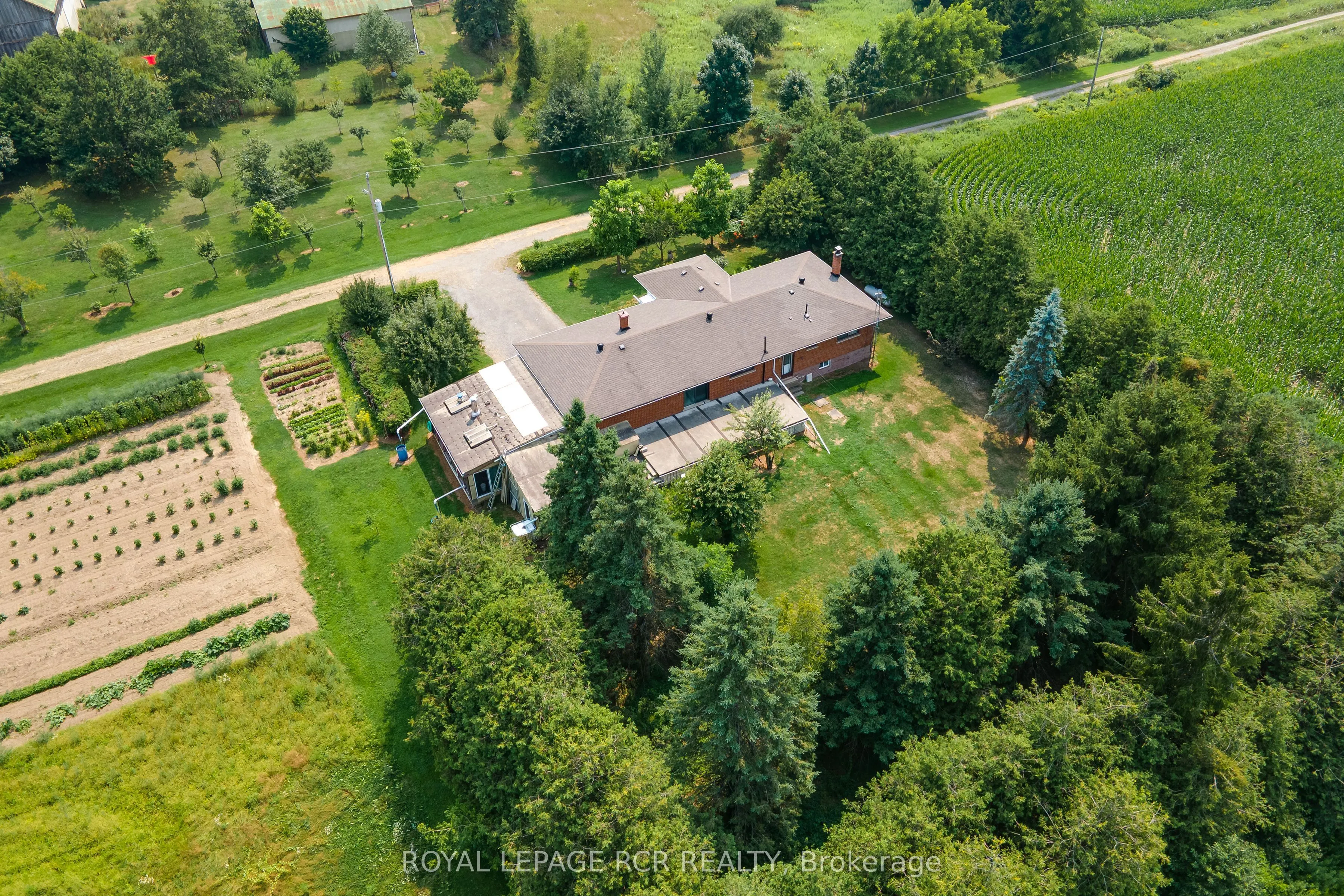 3269 Concession 7