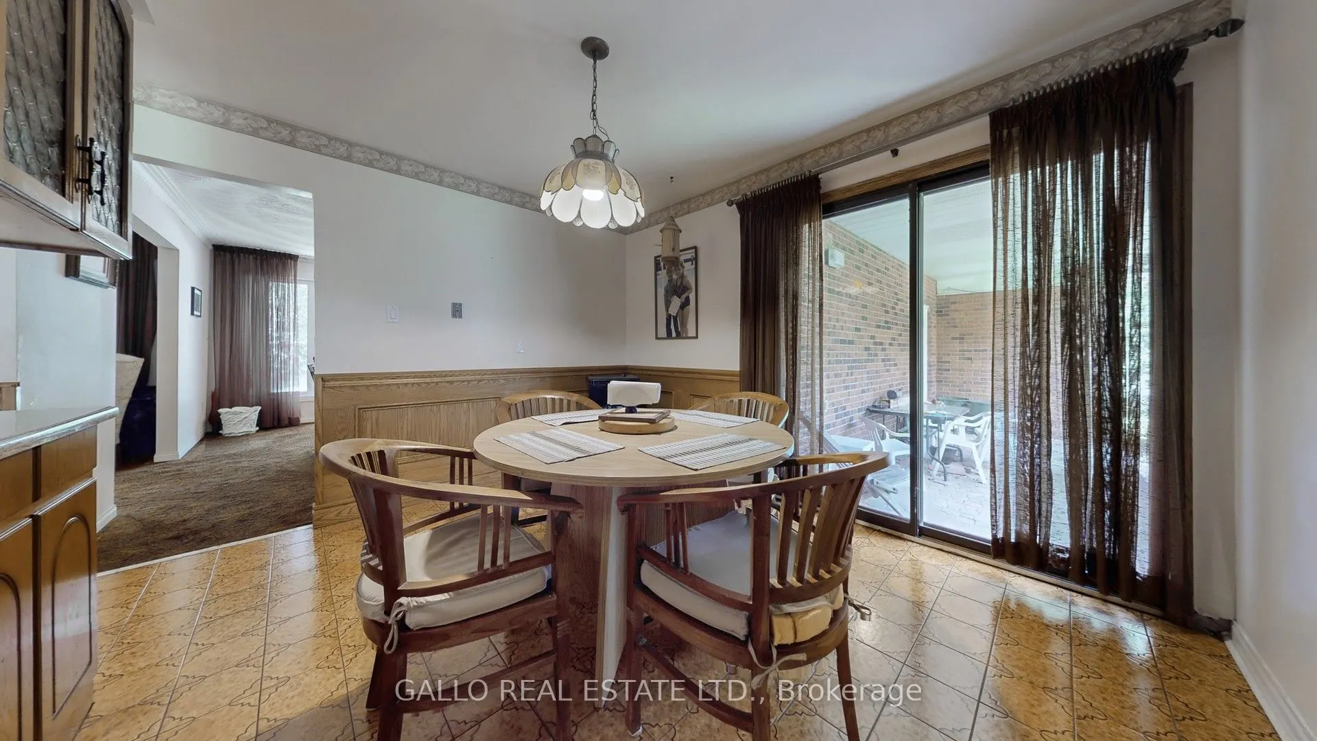 5 Thornbay Drive