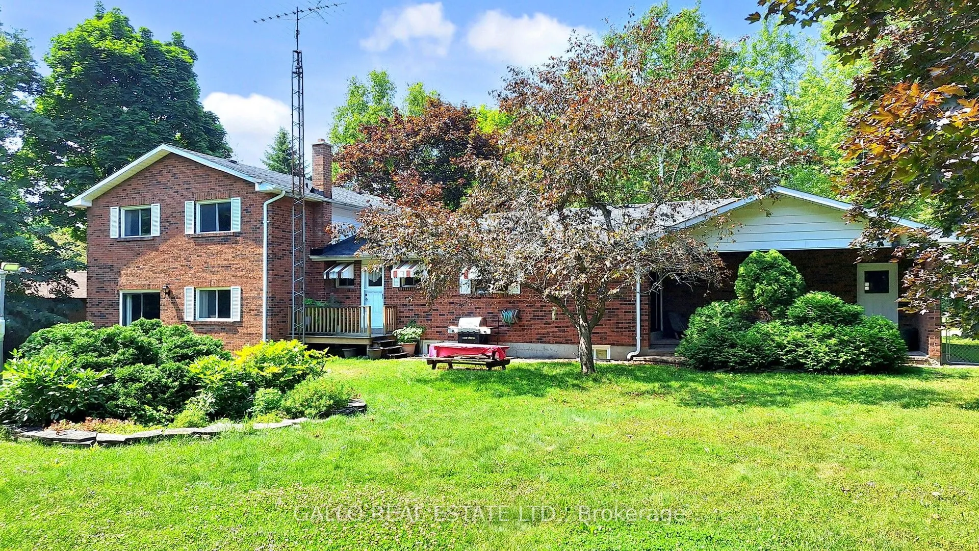 5 Thornbay Drive