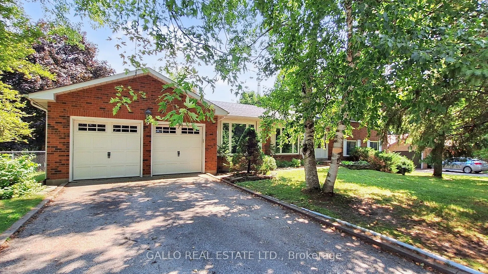 5 Thornbay Drive