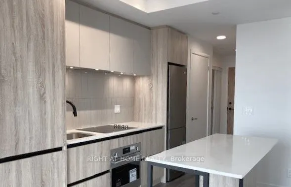 7950 Bathurst Street, #2512