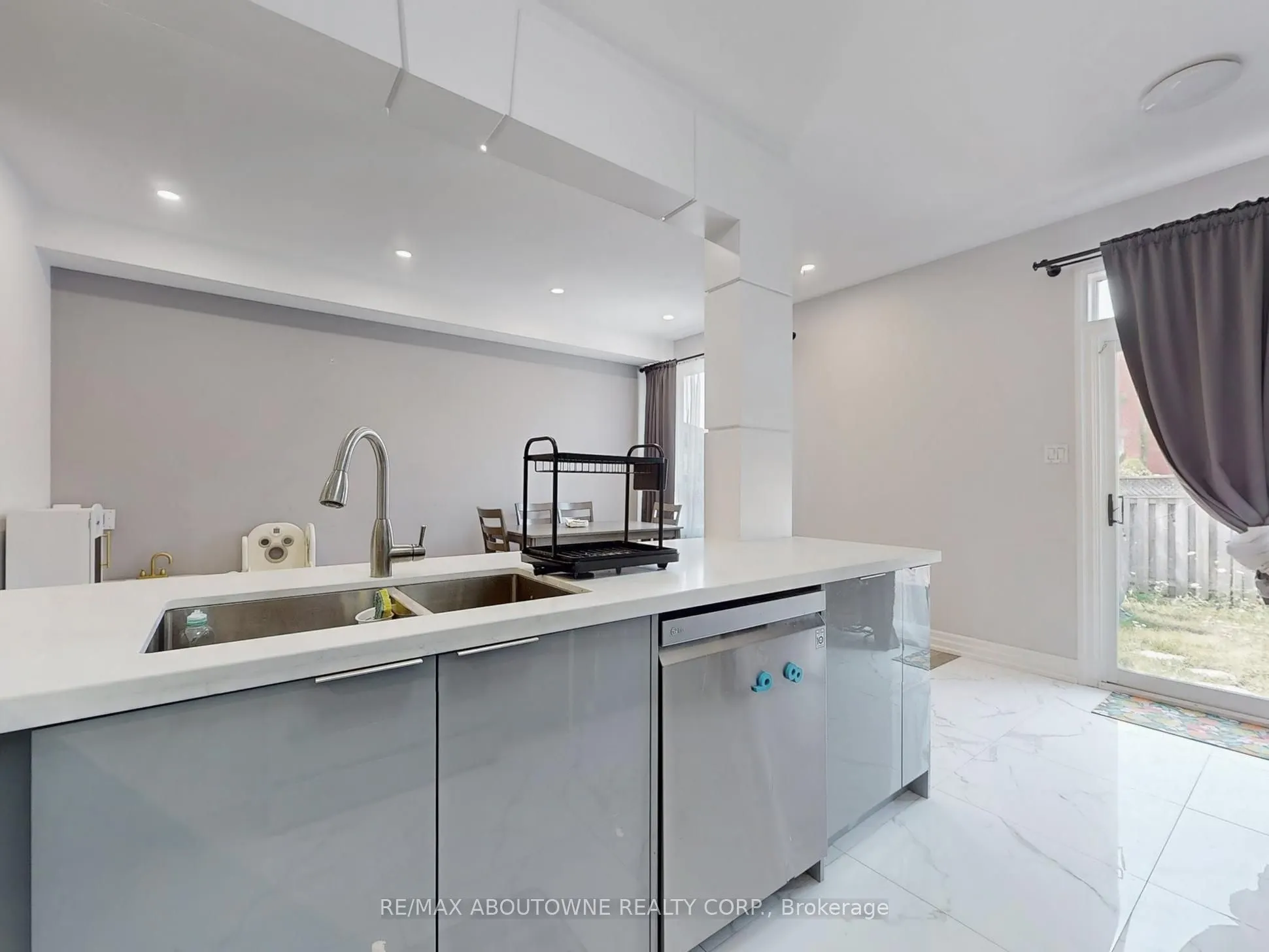 44 Craddock Street