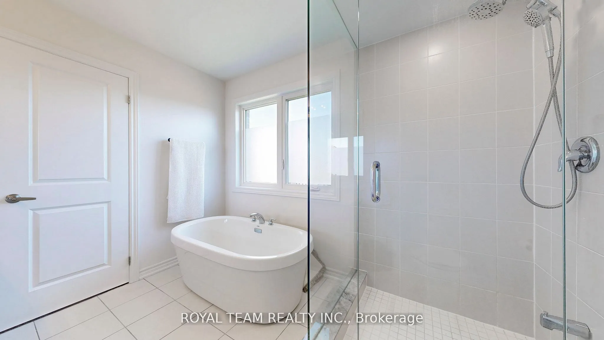 46 Ainslie Hill Crescent
