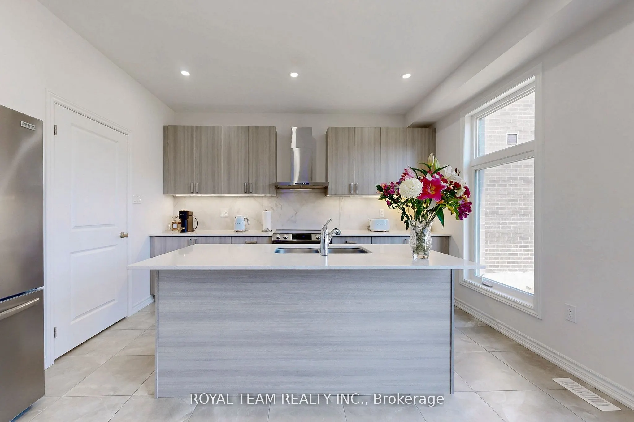 46 Ainslie Hill Crescent