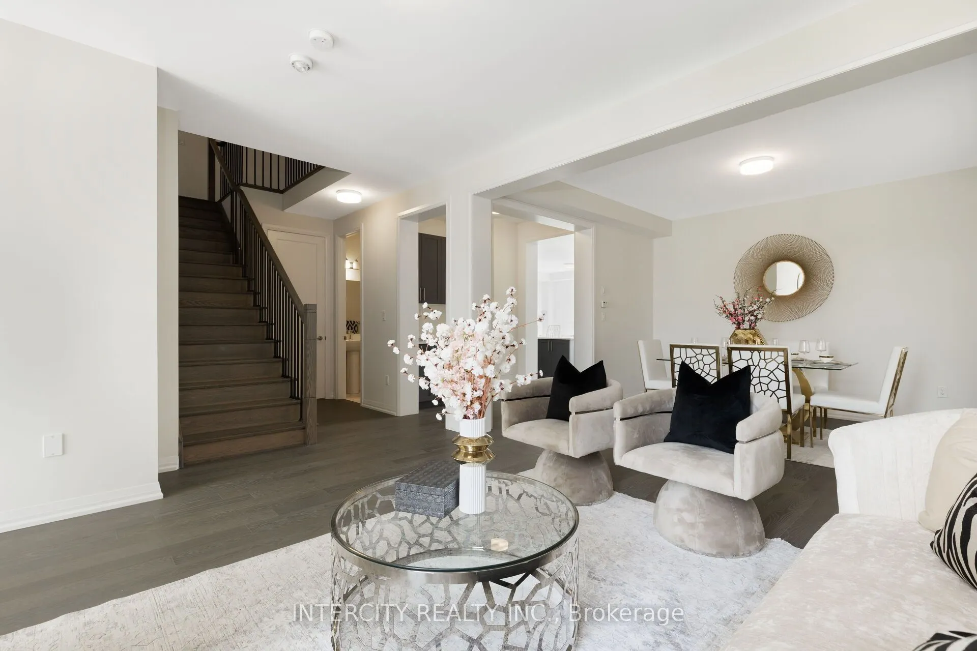 5 Hummingbird Grove
