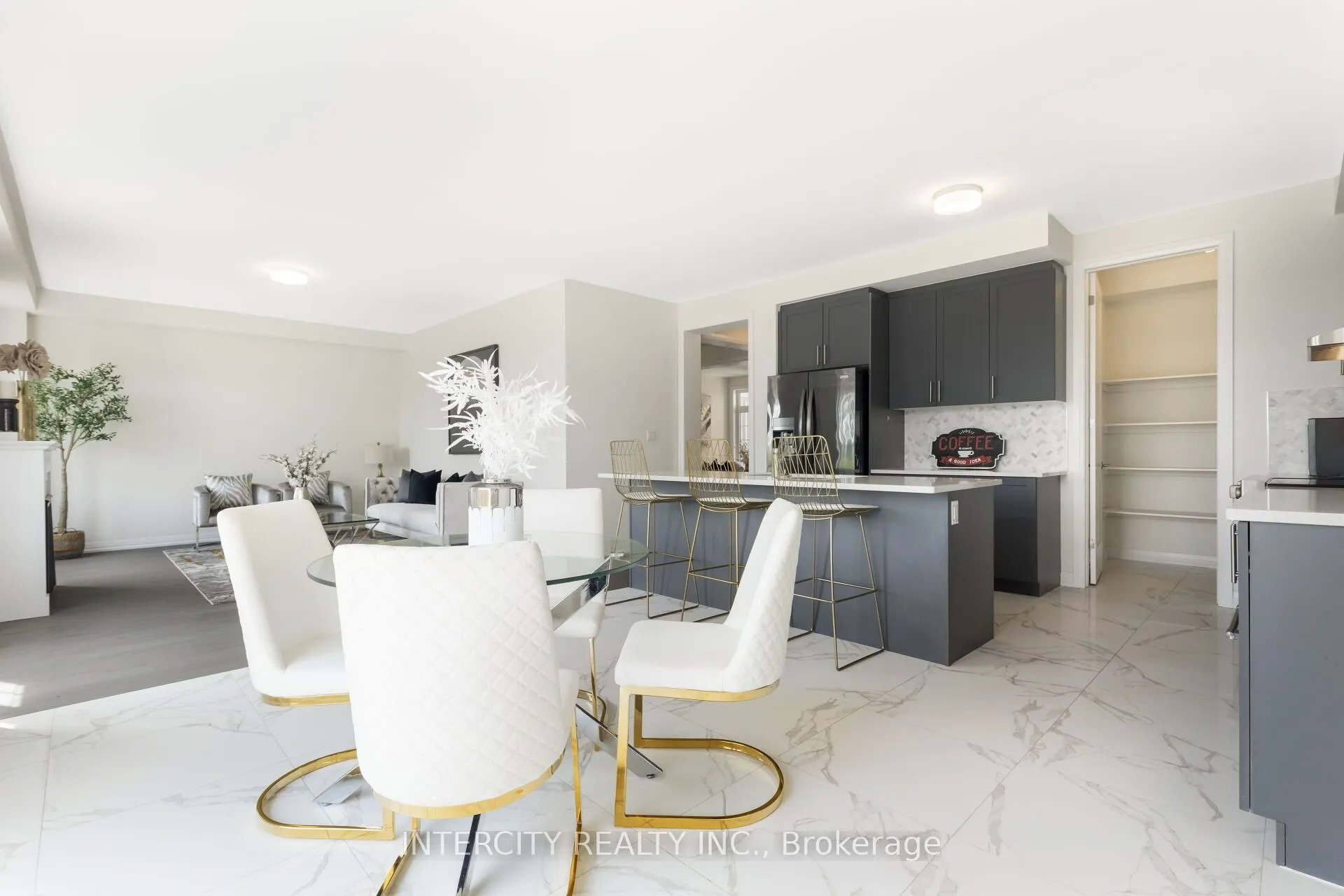 5 Hummingbird Grove