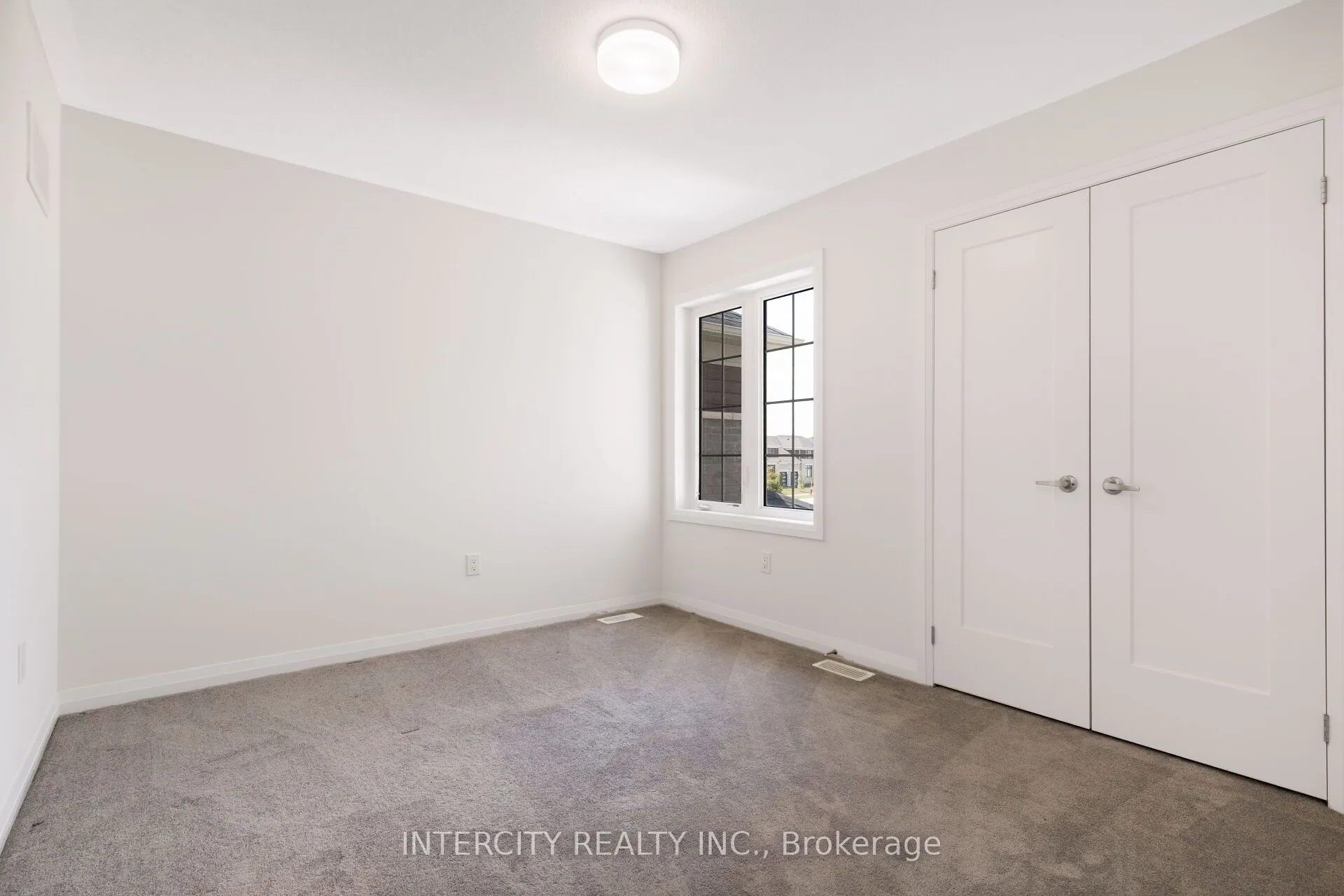 5 Hummingbird Grove