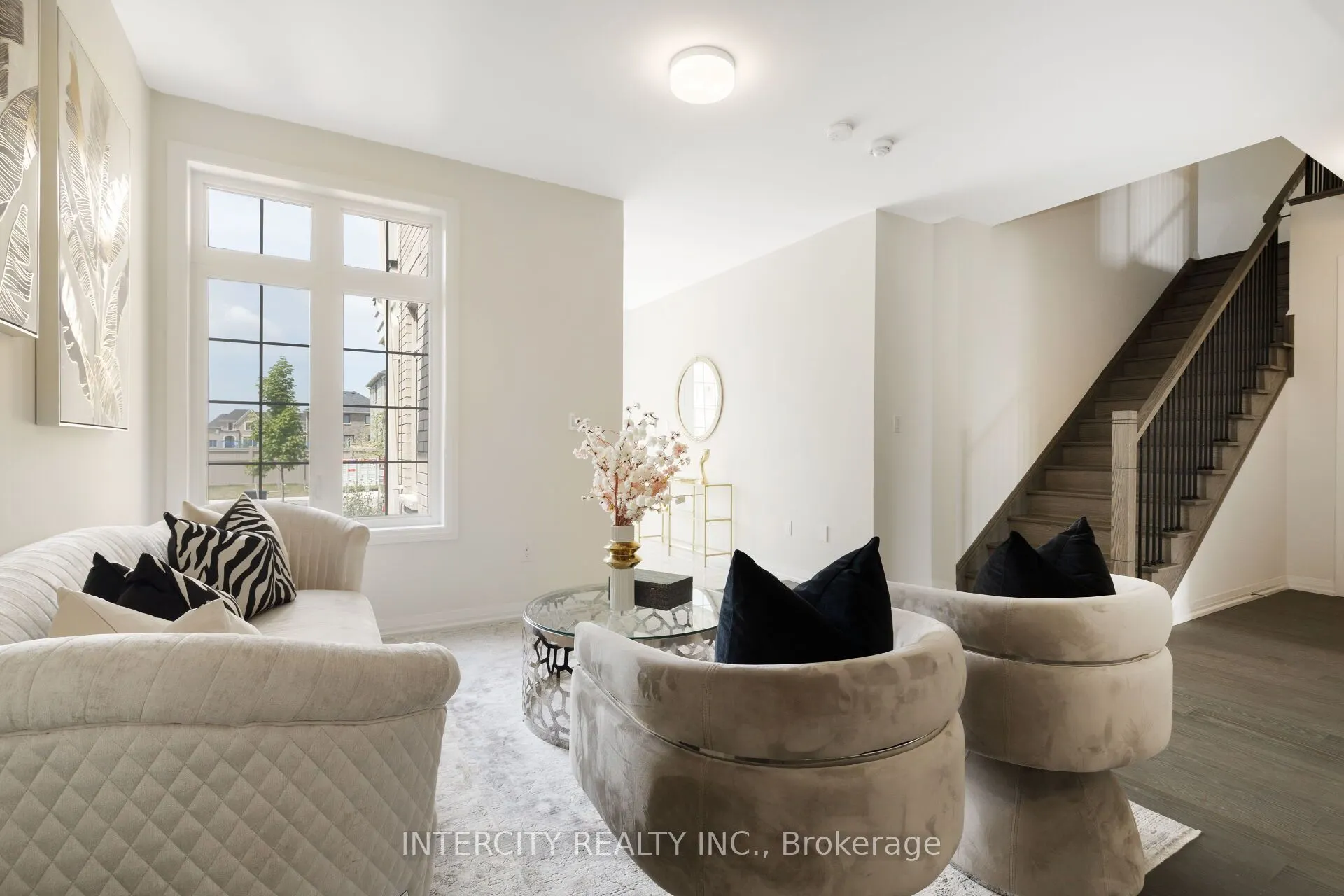 5 Hummingbird Grove