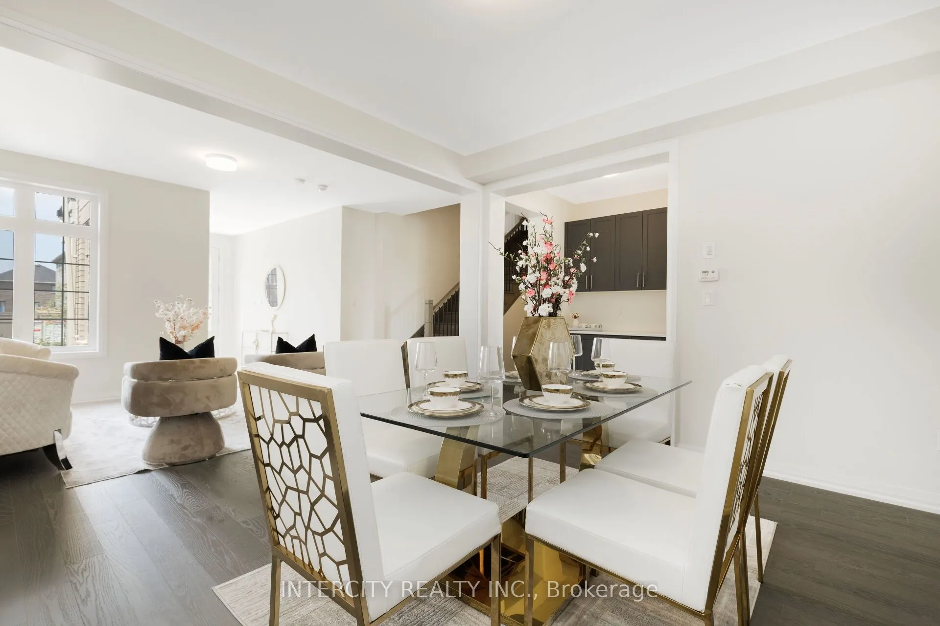 5 Hummingbird Grove