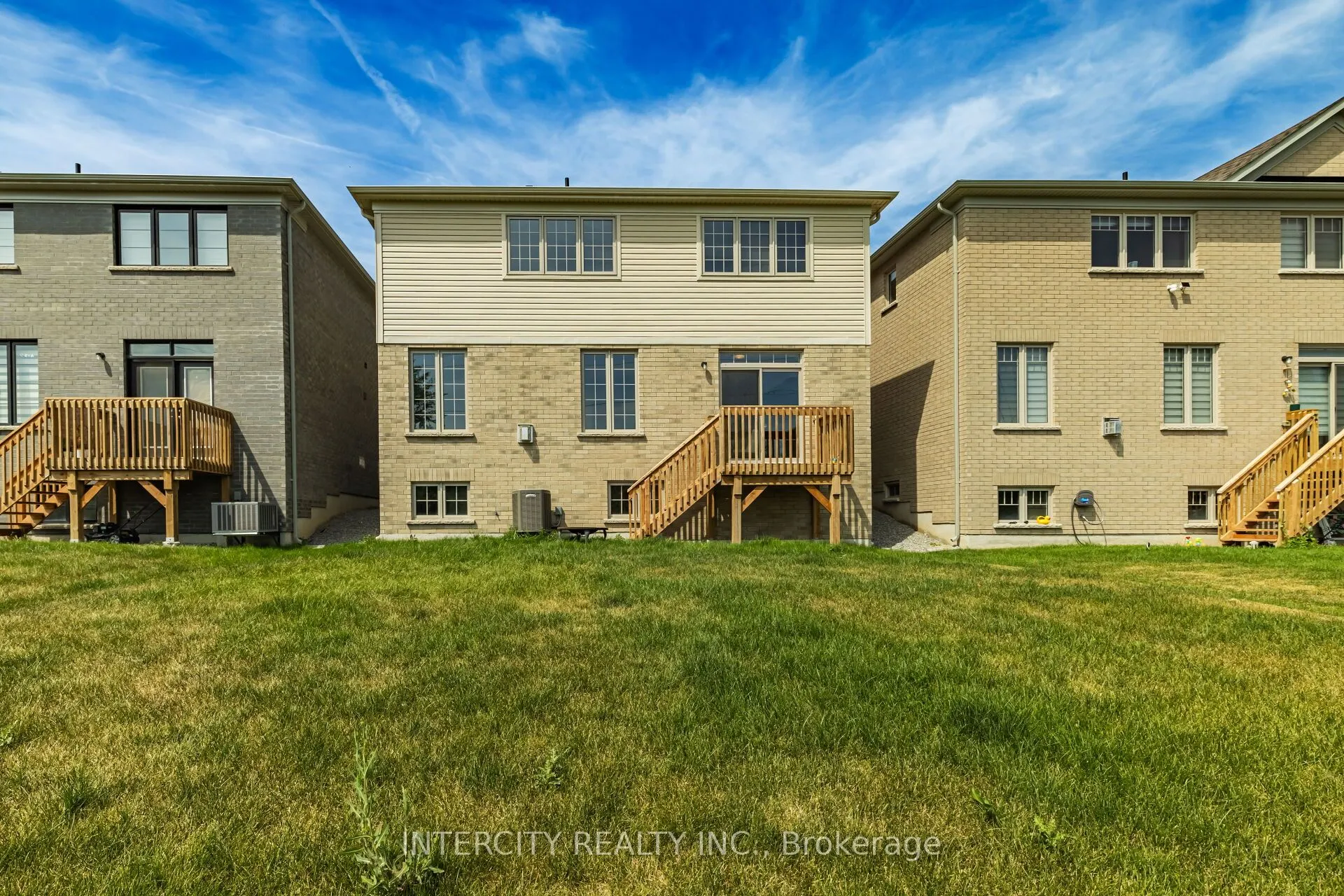 5 Hummingbird Grove