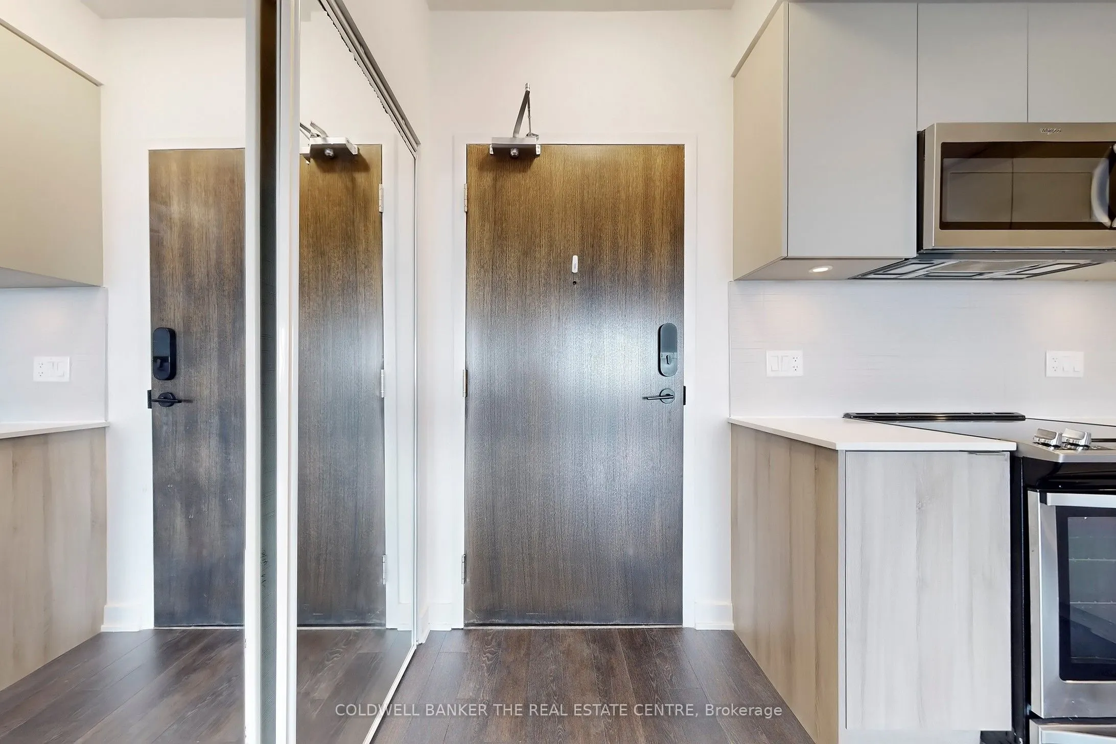 100 Eagle Rock Way N, #827