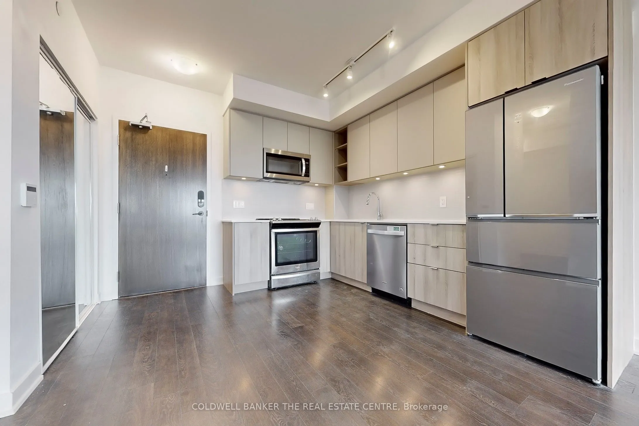 100 Eagle Rock Way N, #827