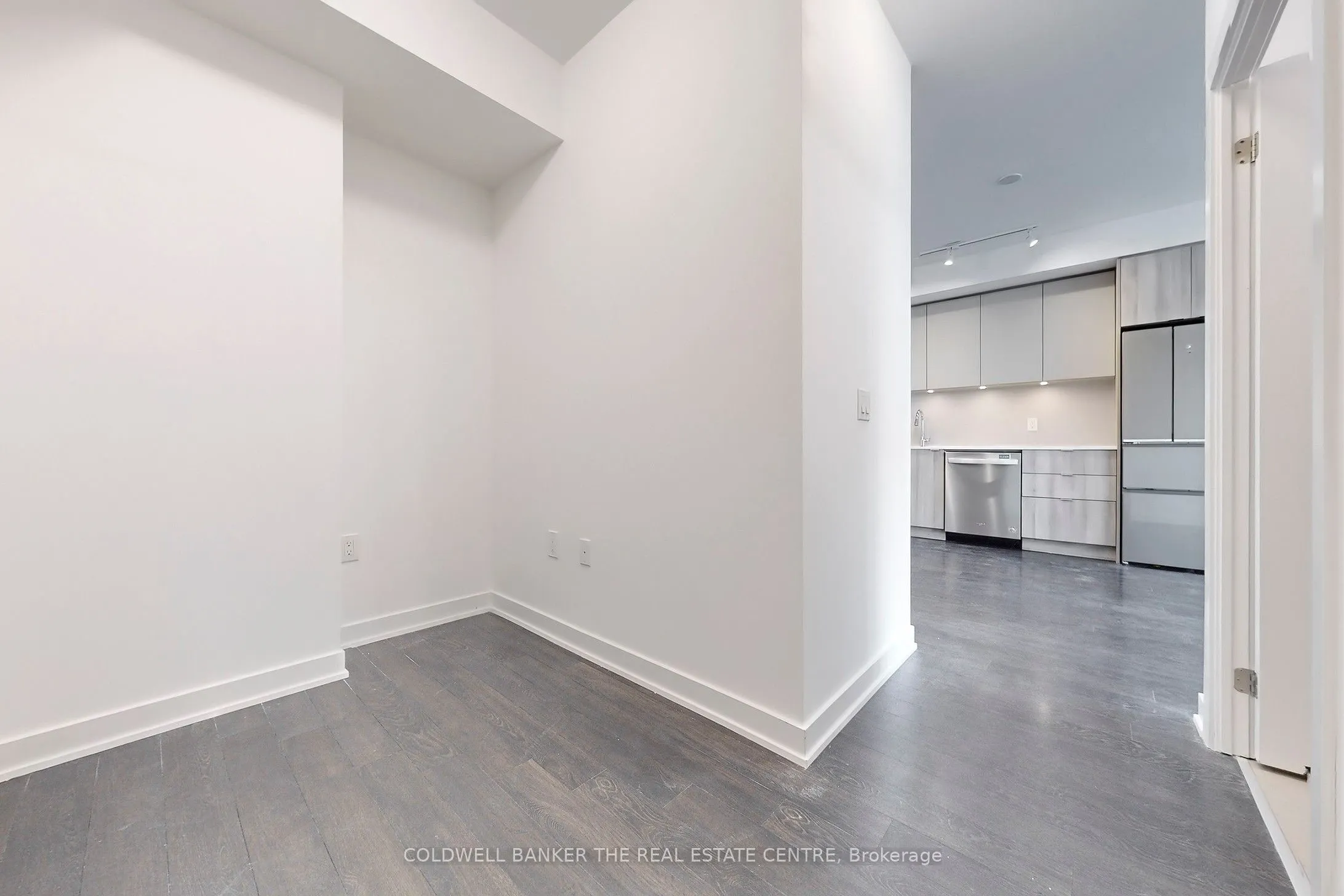 100 Eagle Rock Way N, #827