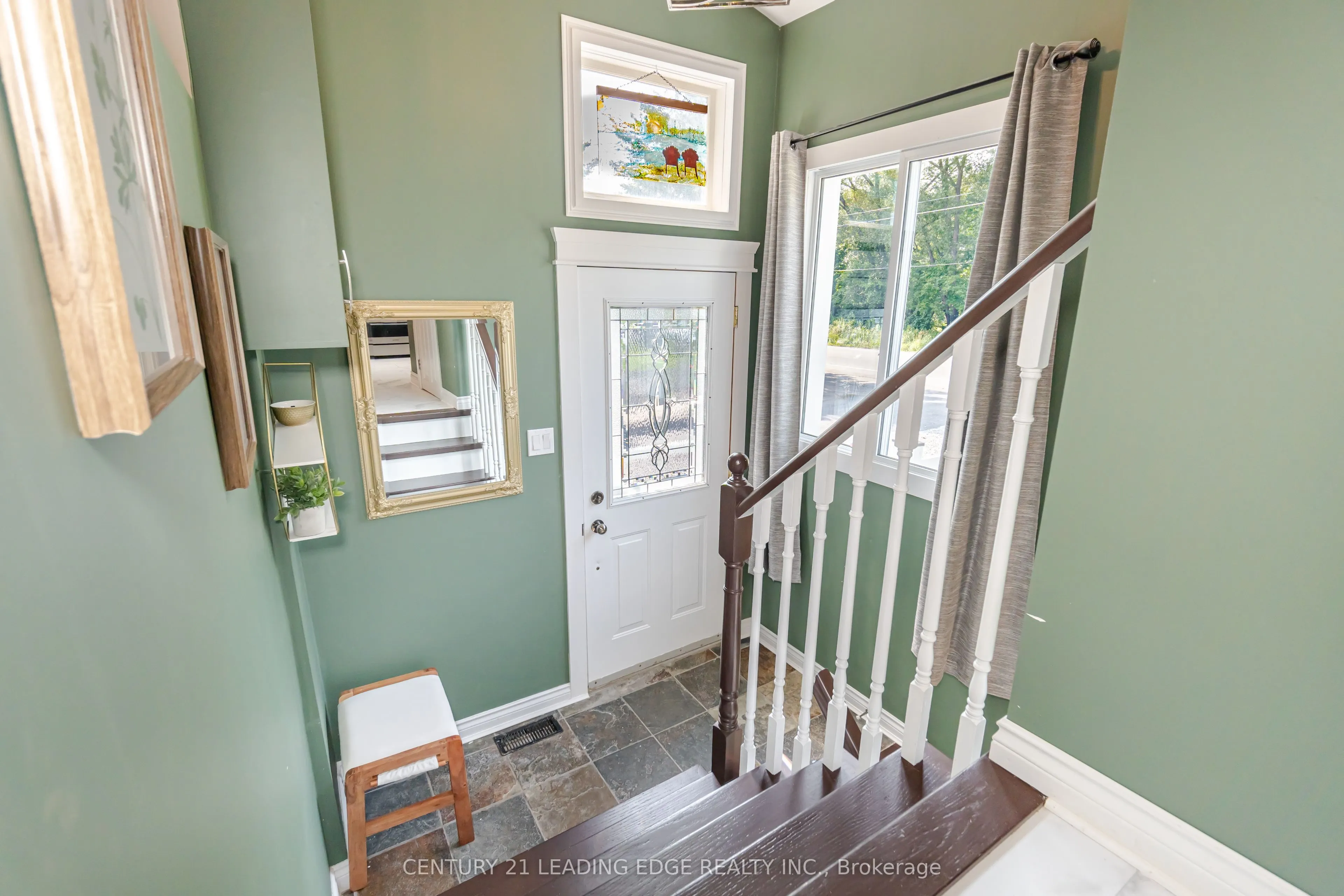 1169 Killarney Beach Road