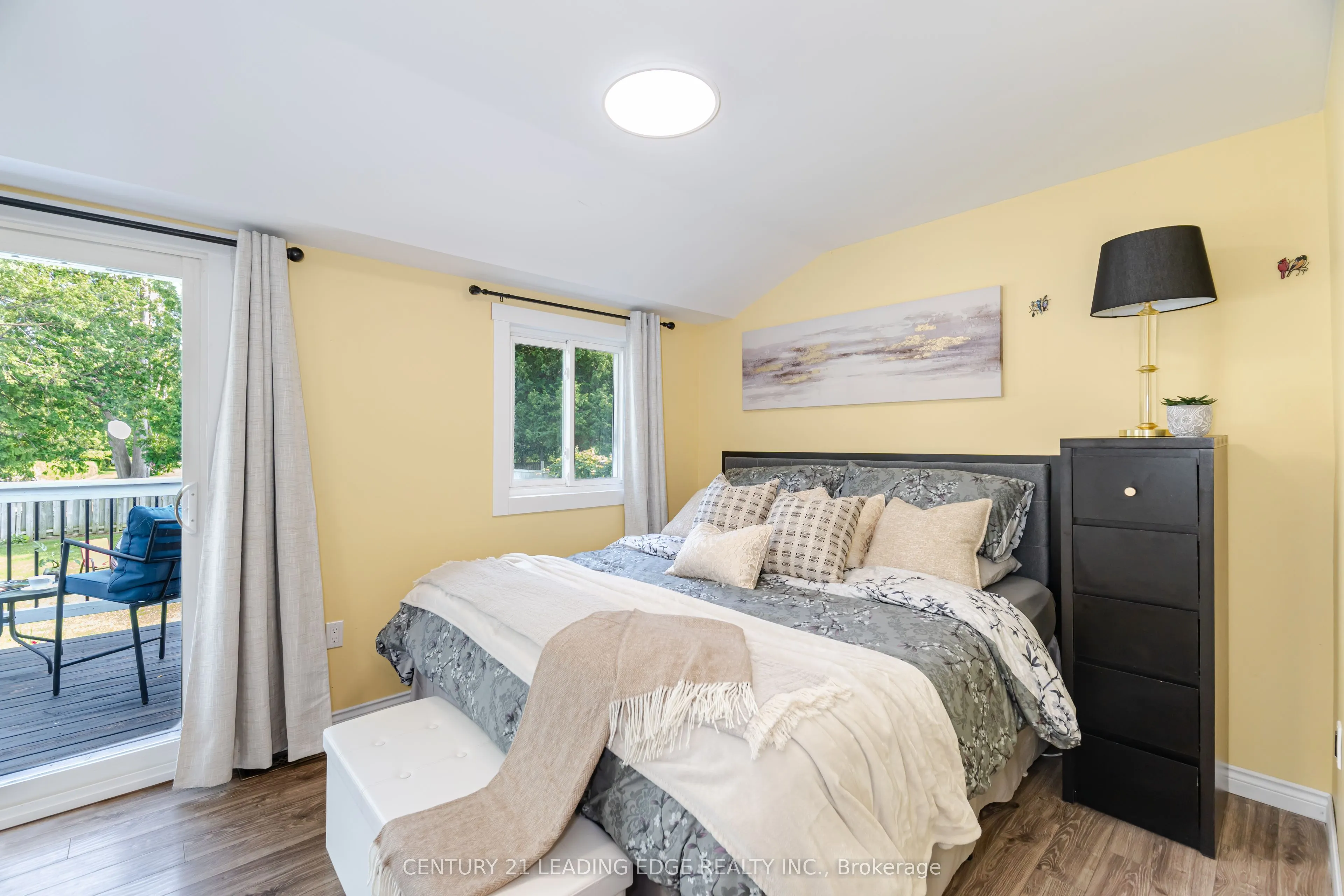 1169 Killarney Beach Road