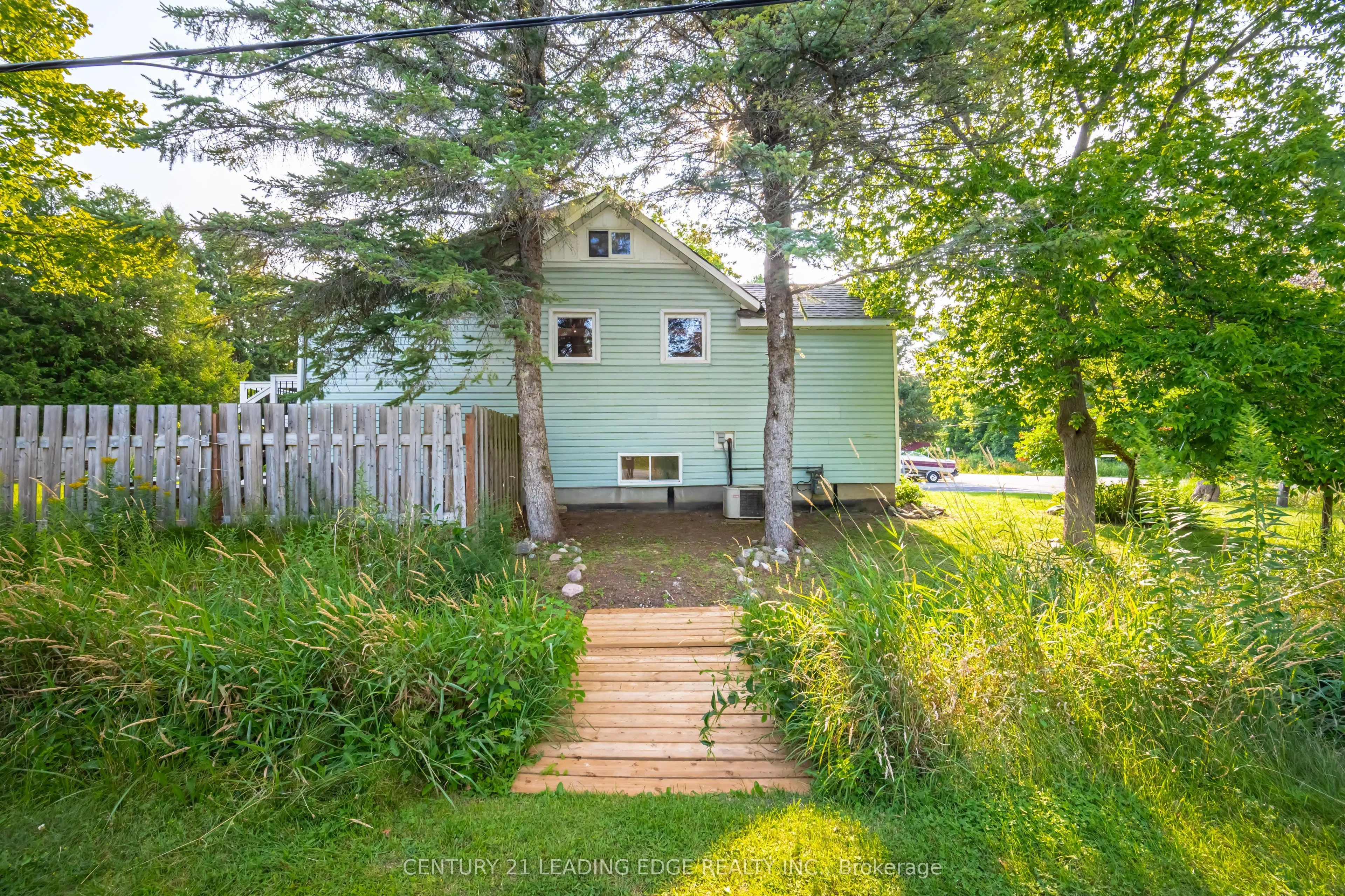1169 Killarney Beach Road