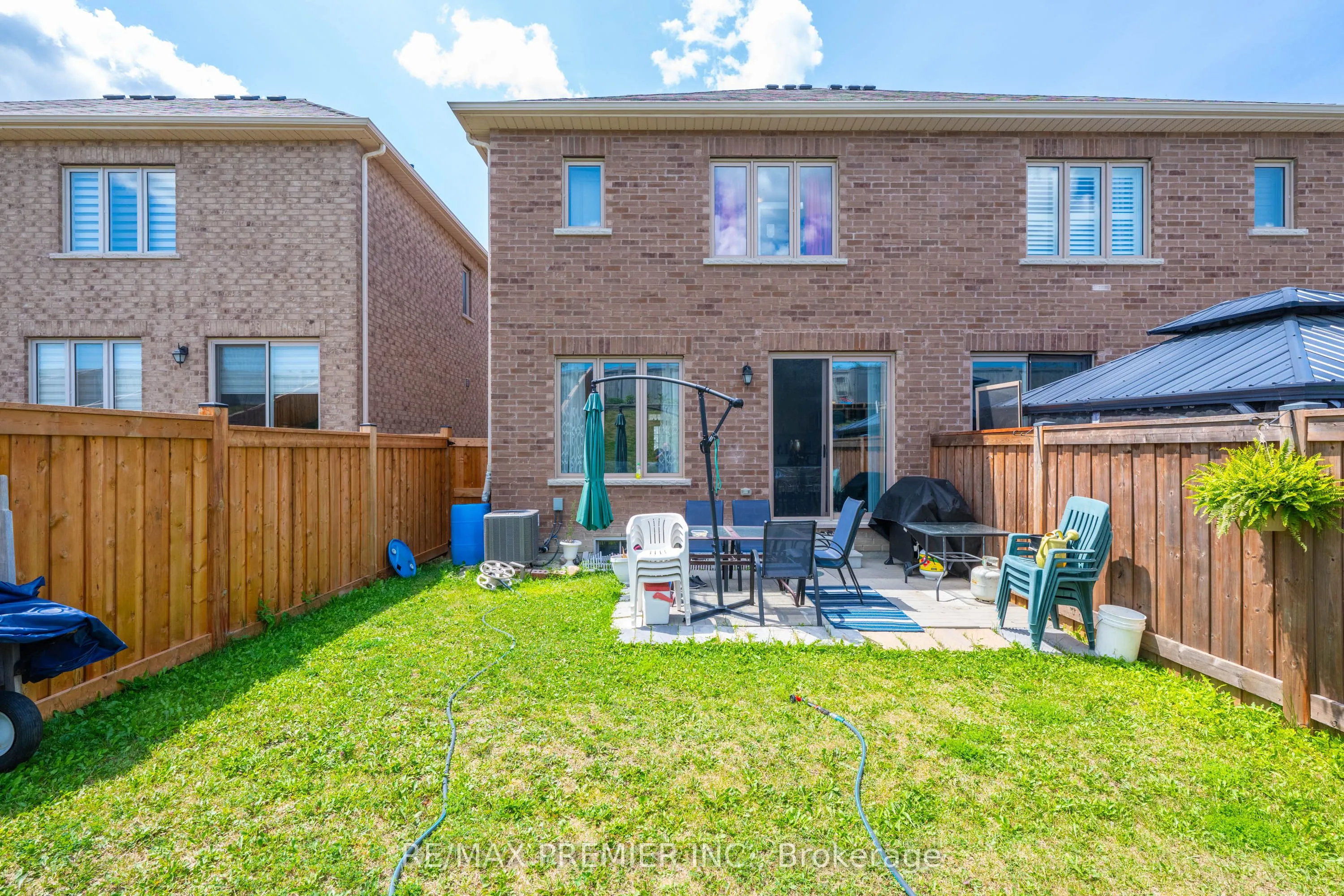 87 Casserley Crescent
