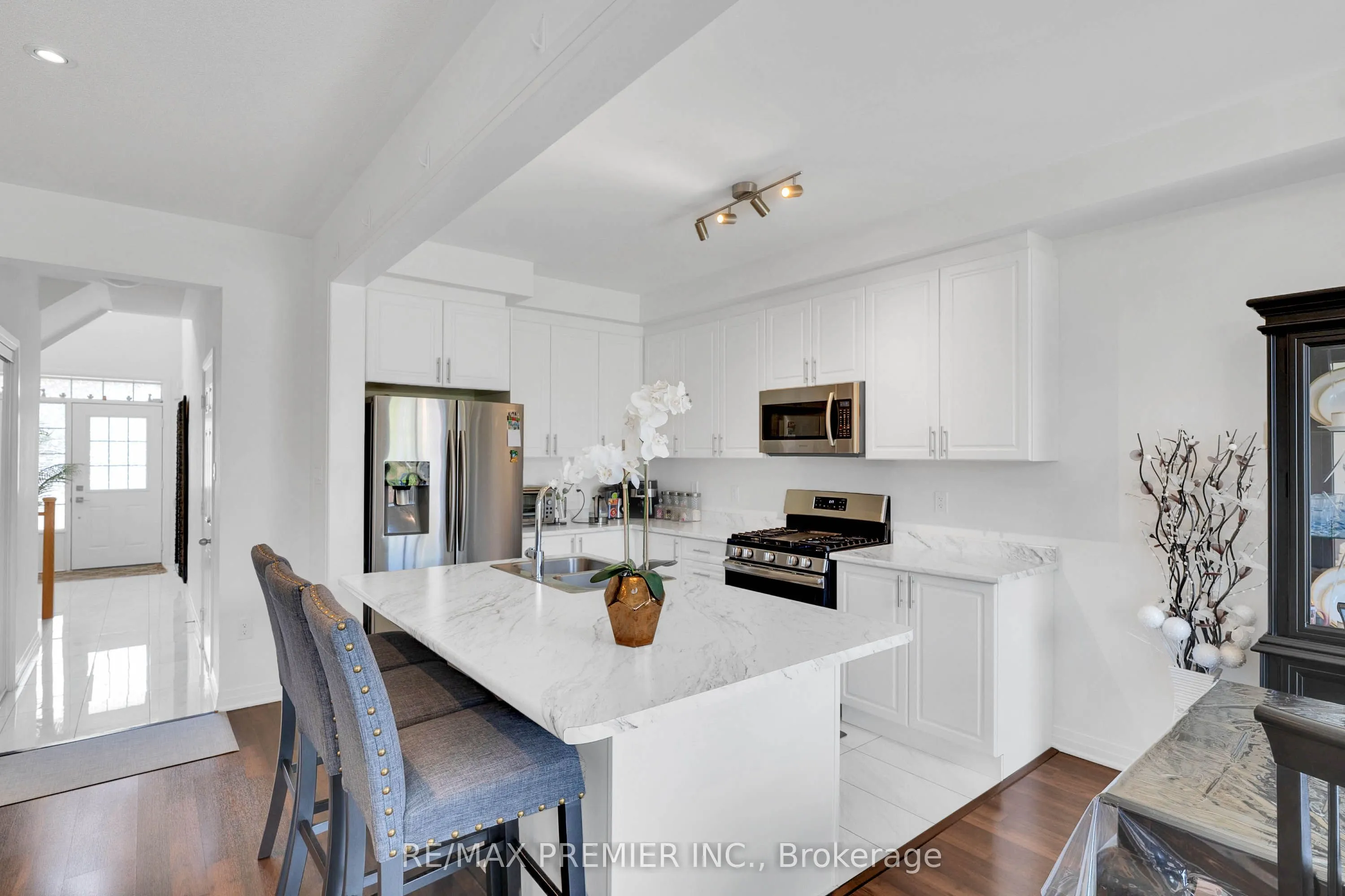 87 Casserley Crescent