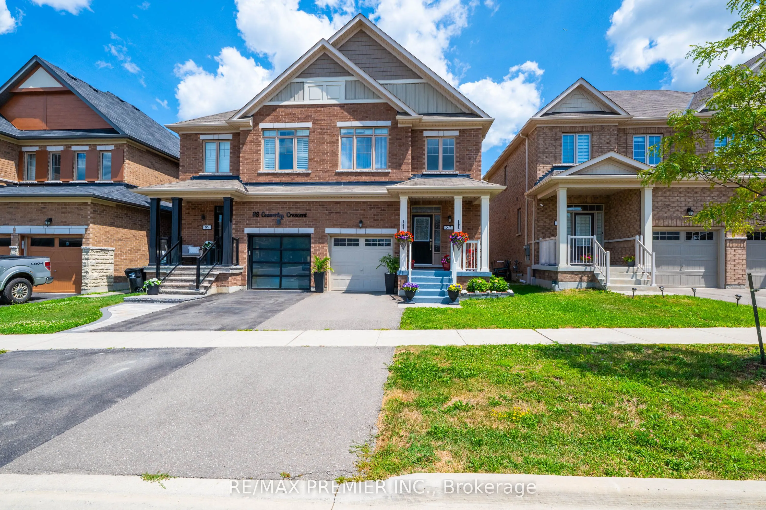 87 Casserley Crescent