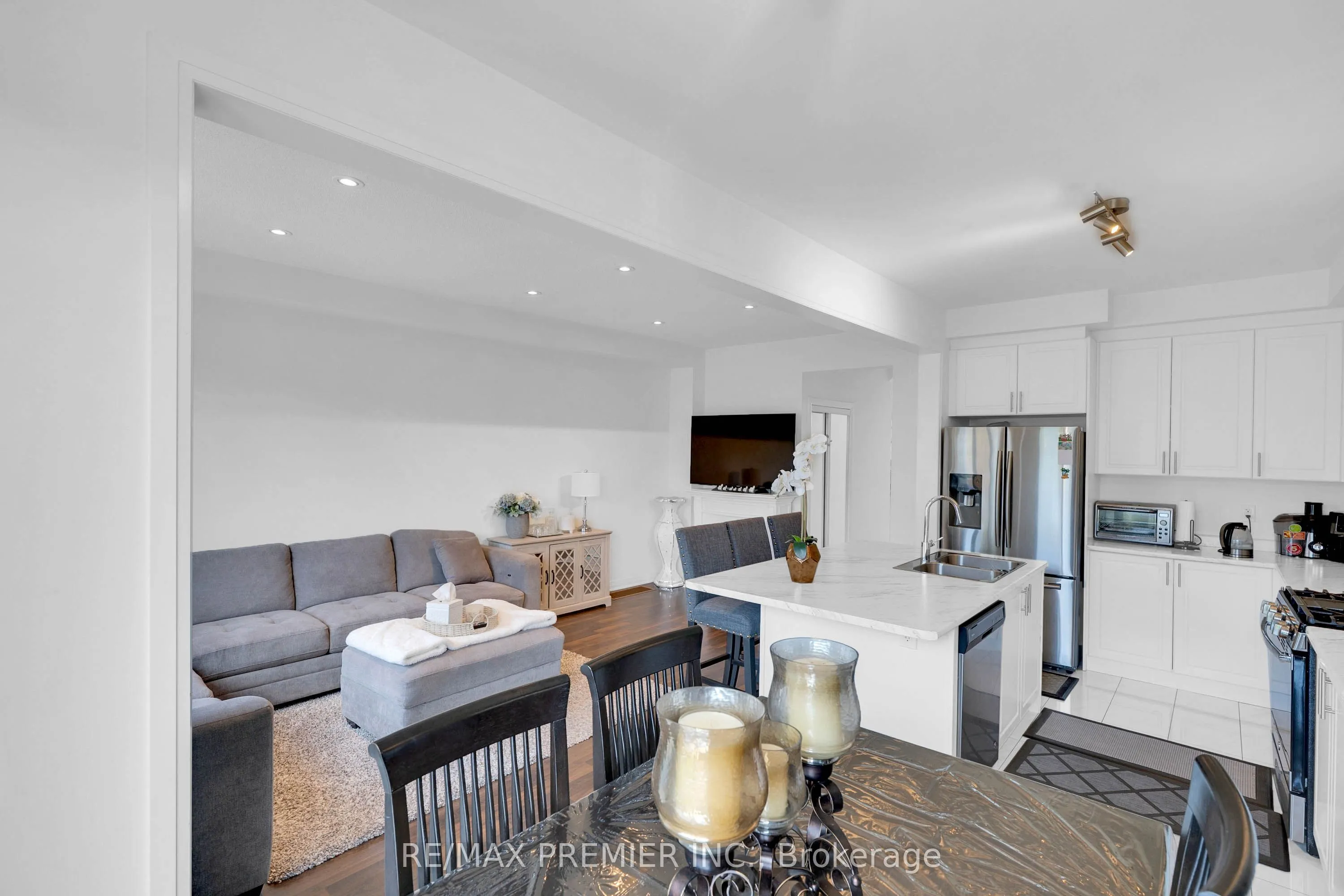 87 Casserley Crescent