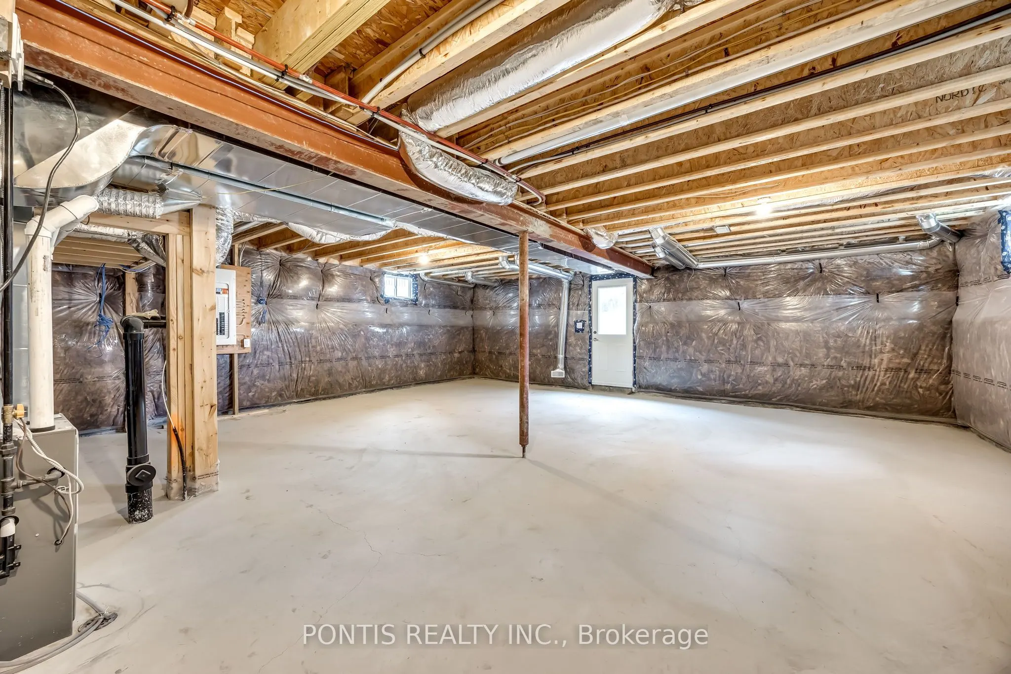 1406 Stovell Crescent