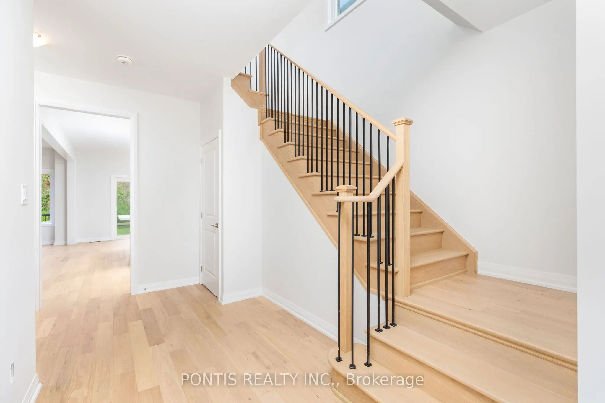 1406 Stovell Crescent