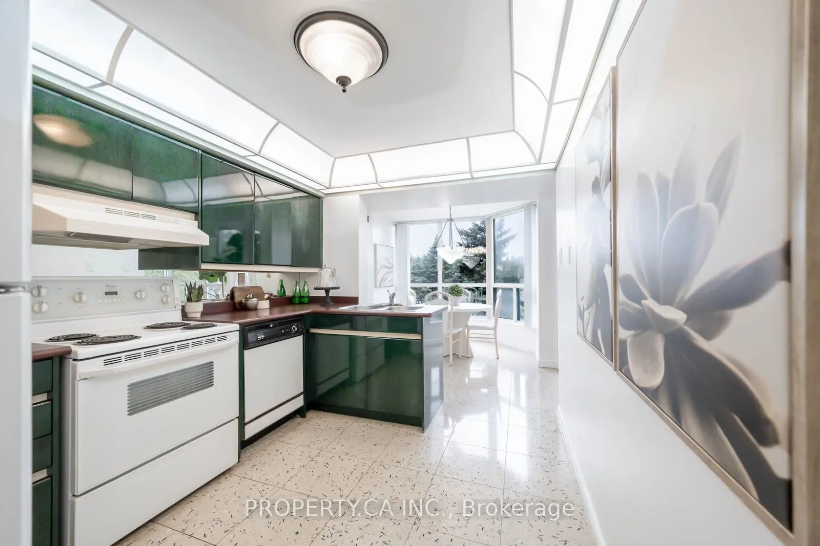 7300 Yonge Street, #301