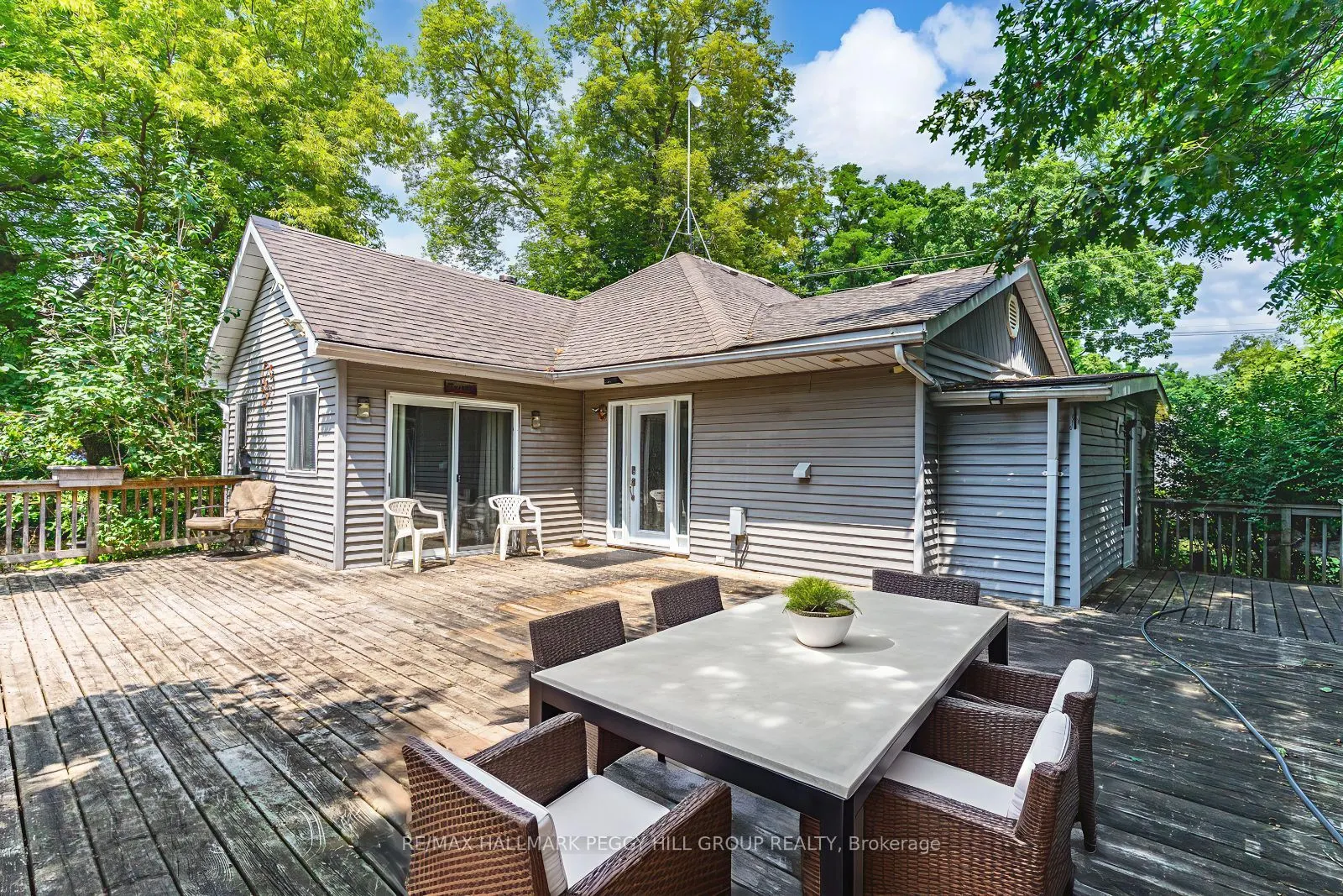 9007 Webster Road