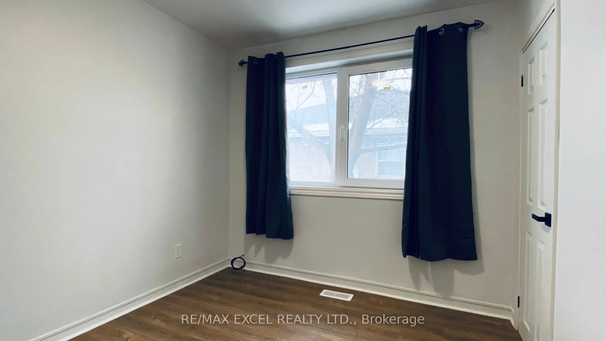 88 Longford Drive, #Main Floor