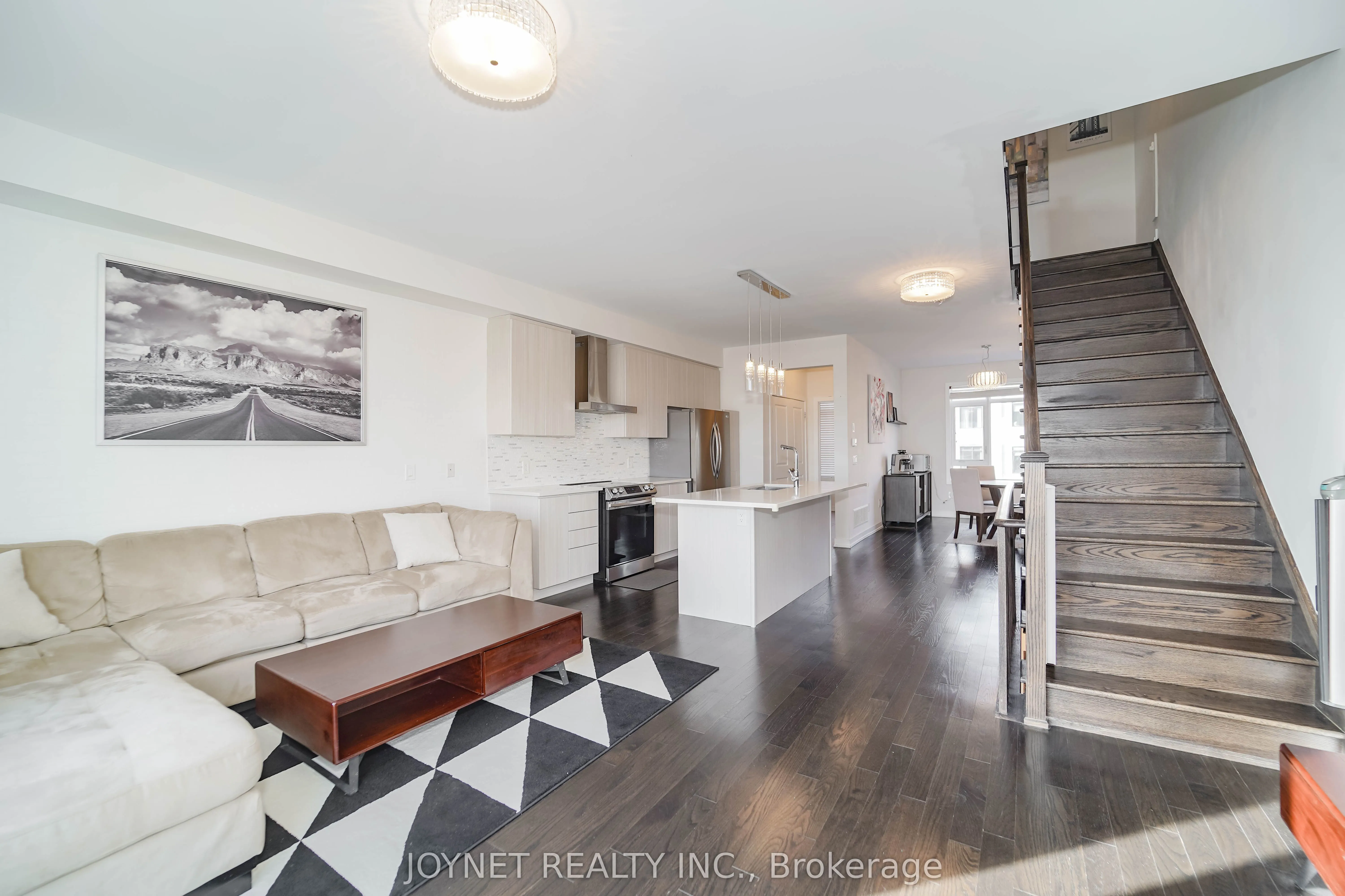 7 Glenngarry Crescent