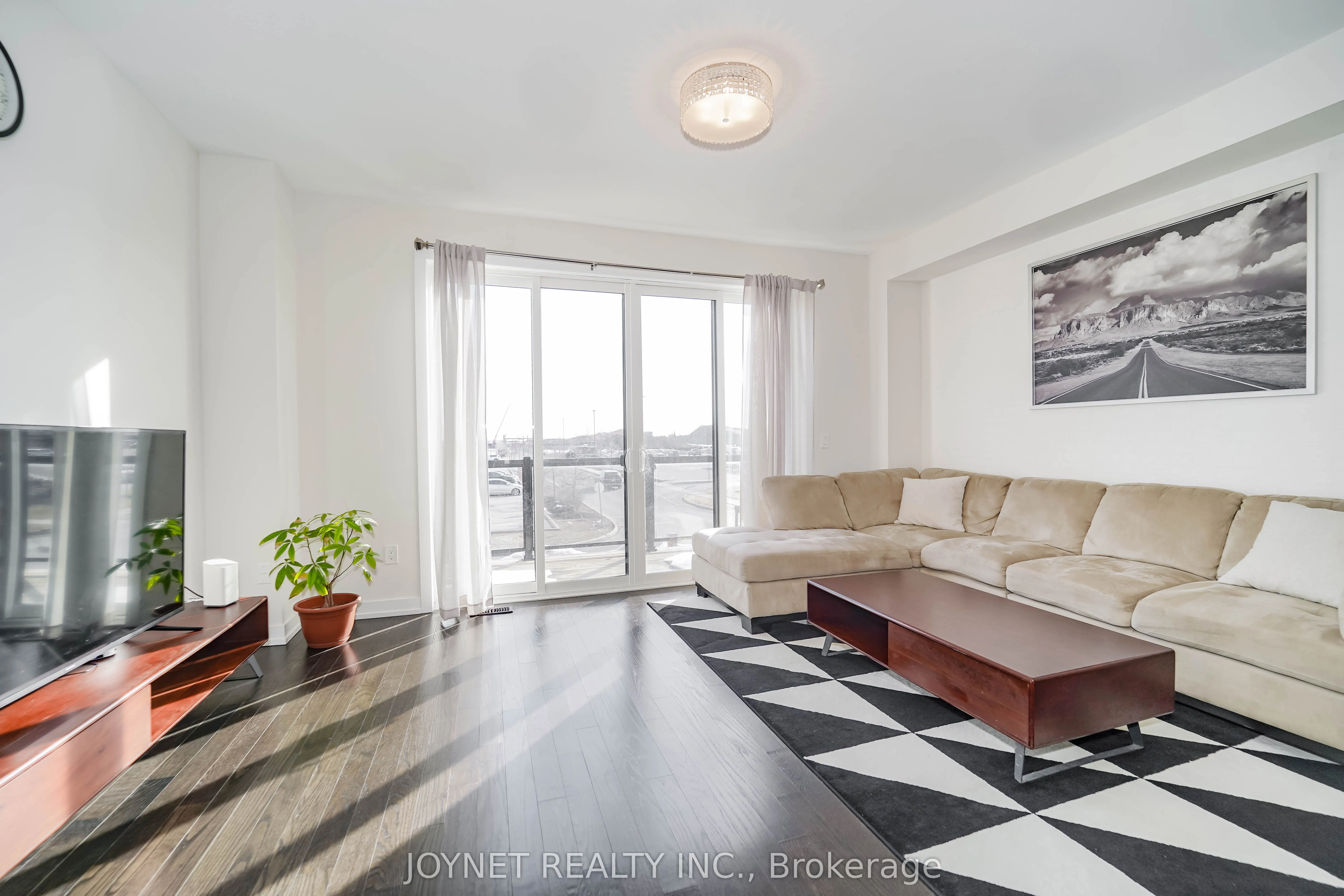 7 Glenngarry Crescent