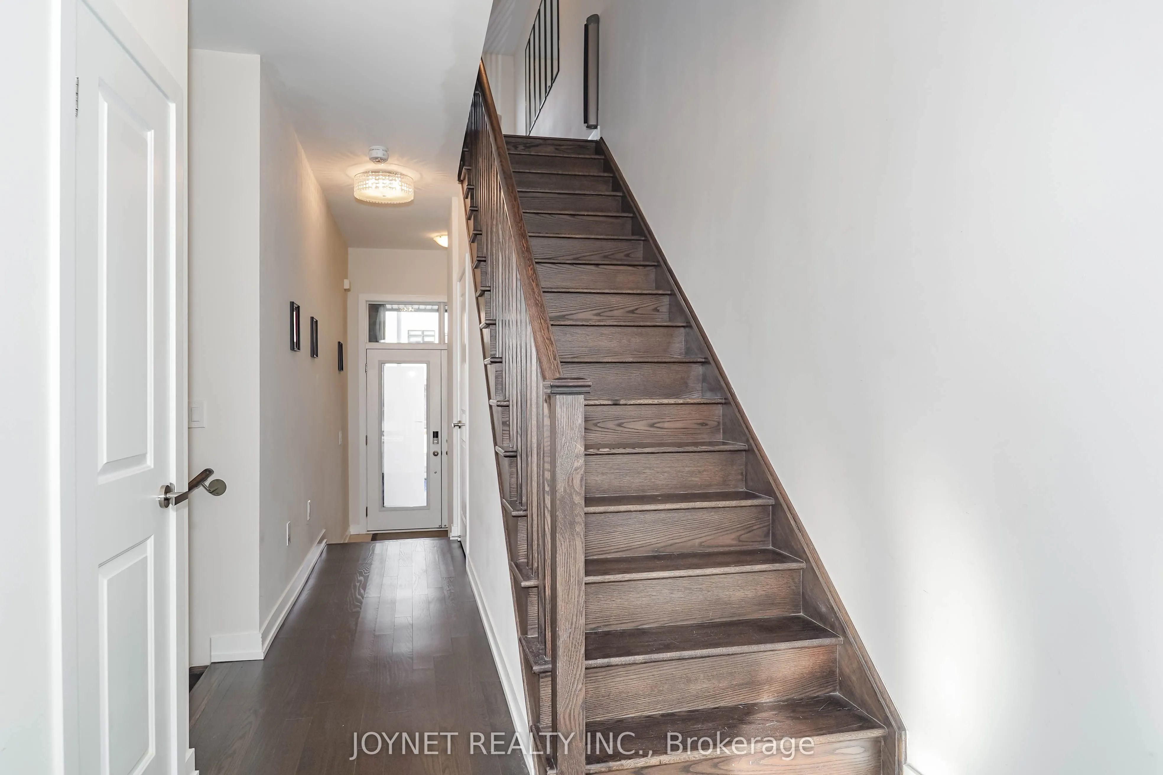 7 Glenngarry Crescent