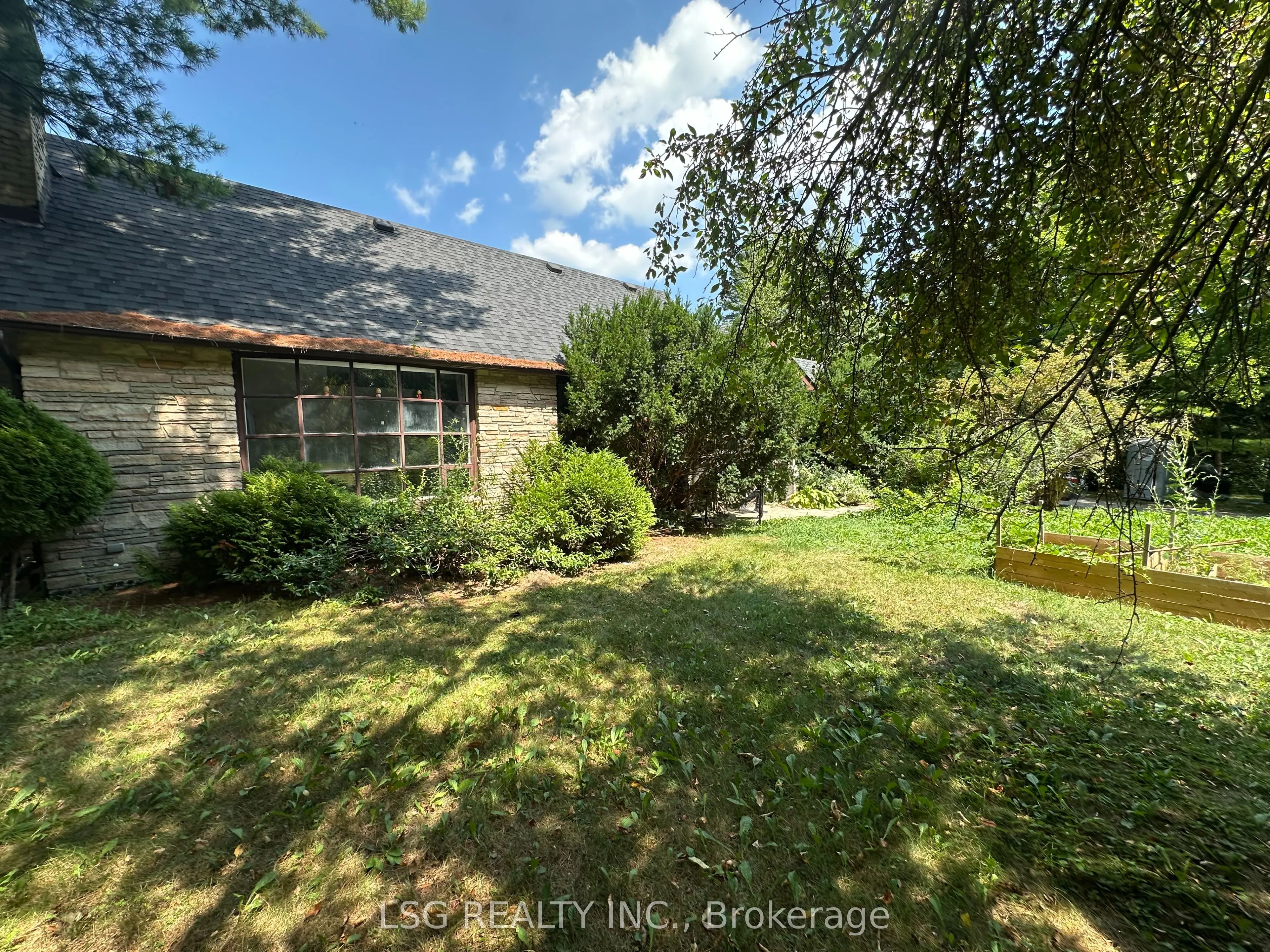 6180 18th Side Road