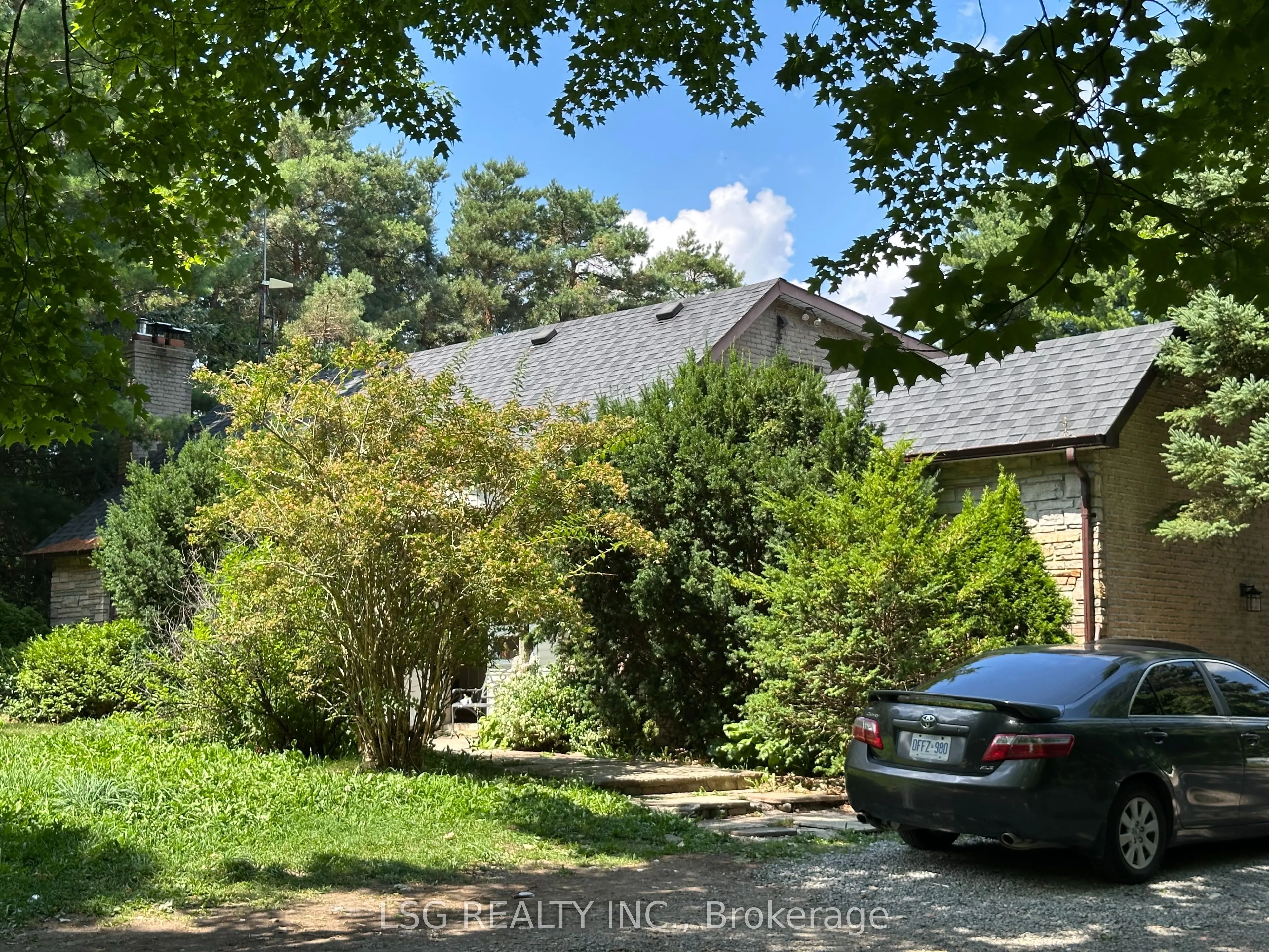 6180 18th Side Road