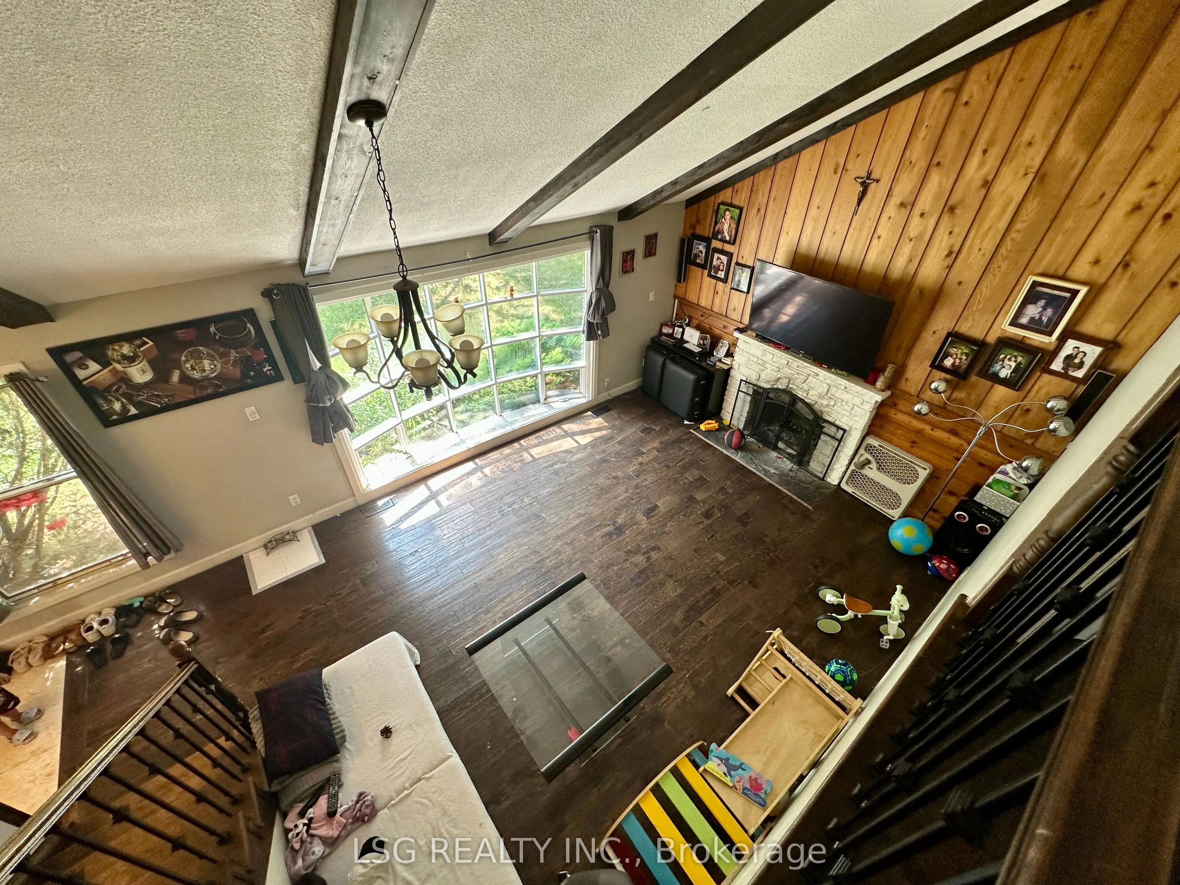 6180 18th Side Road